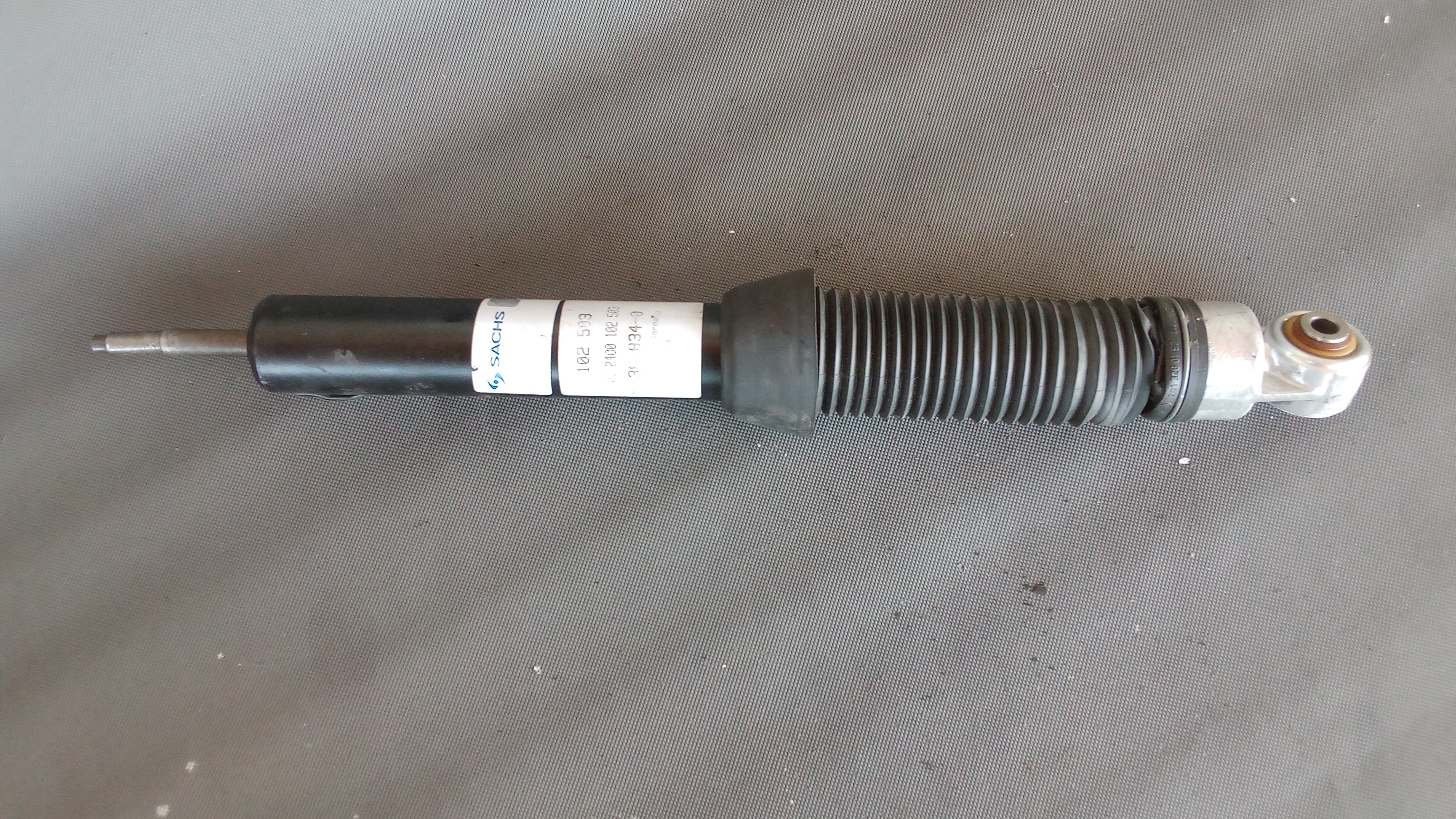 012400102503 Sachs Stoßdämpfer W124 Vergleichsnr. A1243204213 A1243203413