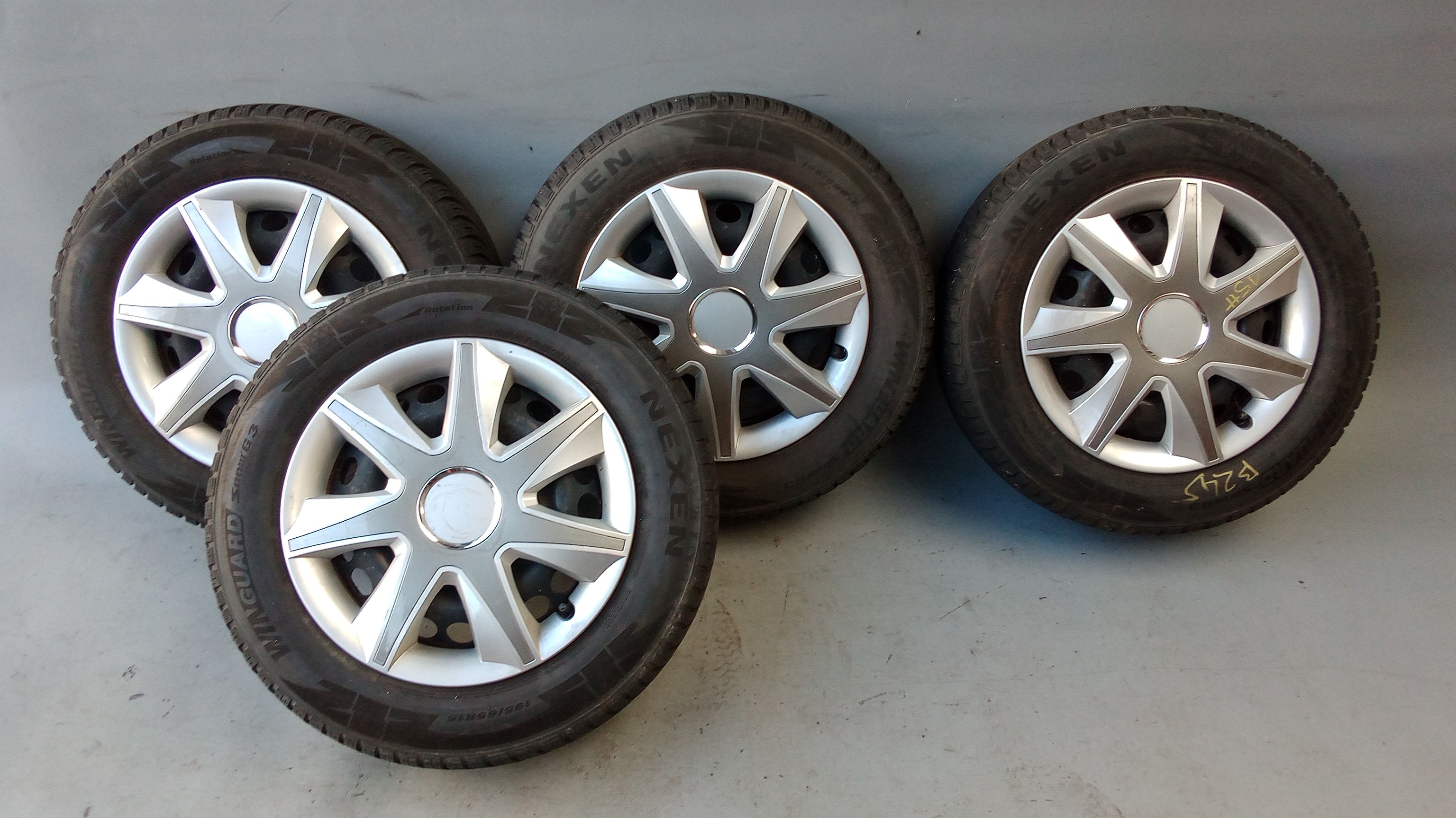 A1694000402 Mercedes W169 A-Klasse Stahlfelgen + Winterreifen 195 65 R15 91T #XF