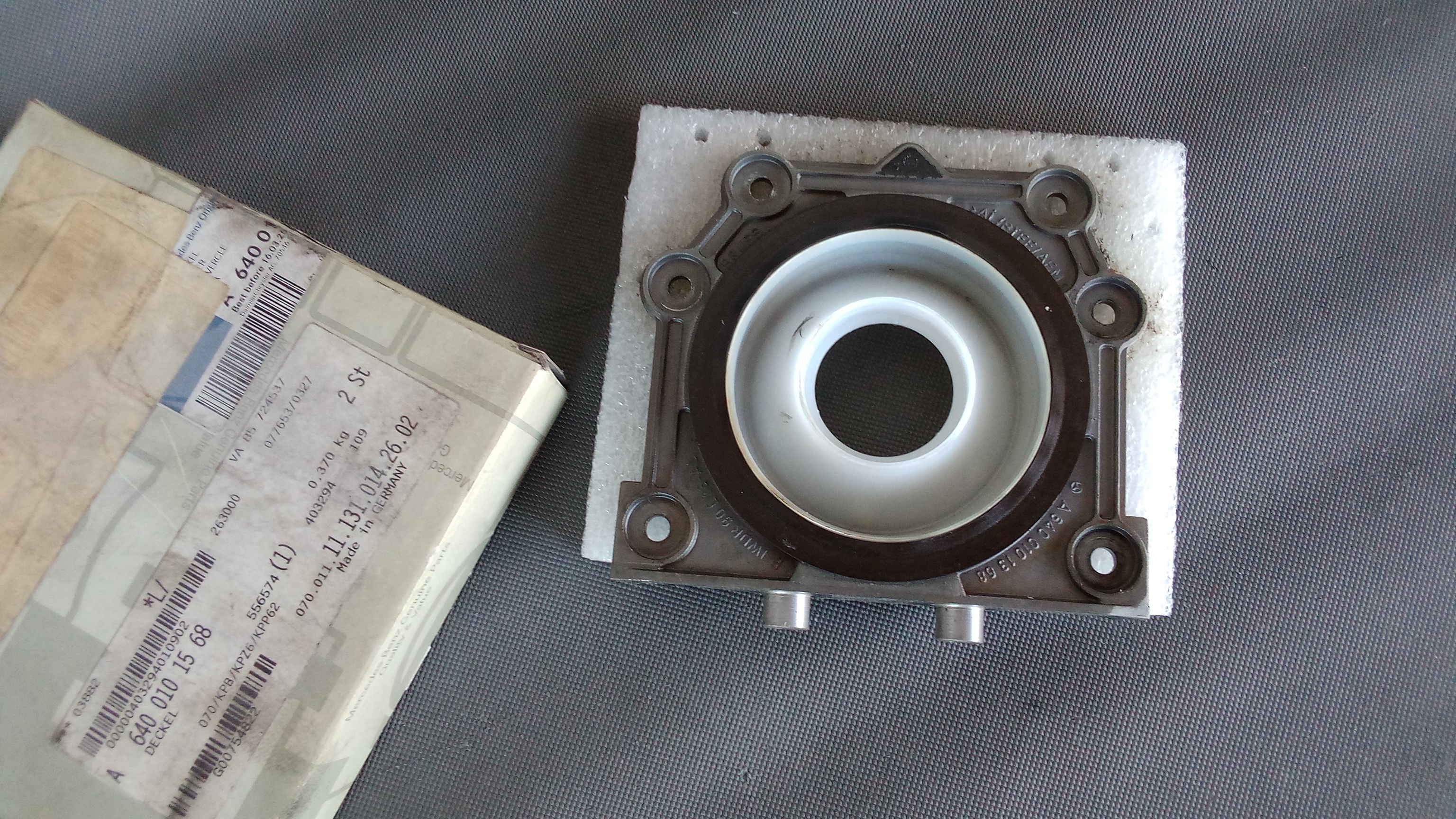 A6400101568 OM639 OM640 Mercedes Wellendichtring Simmerring