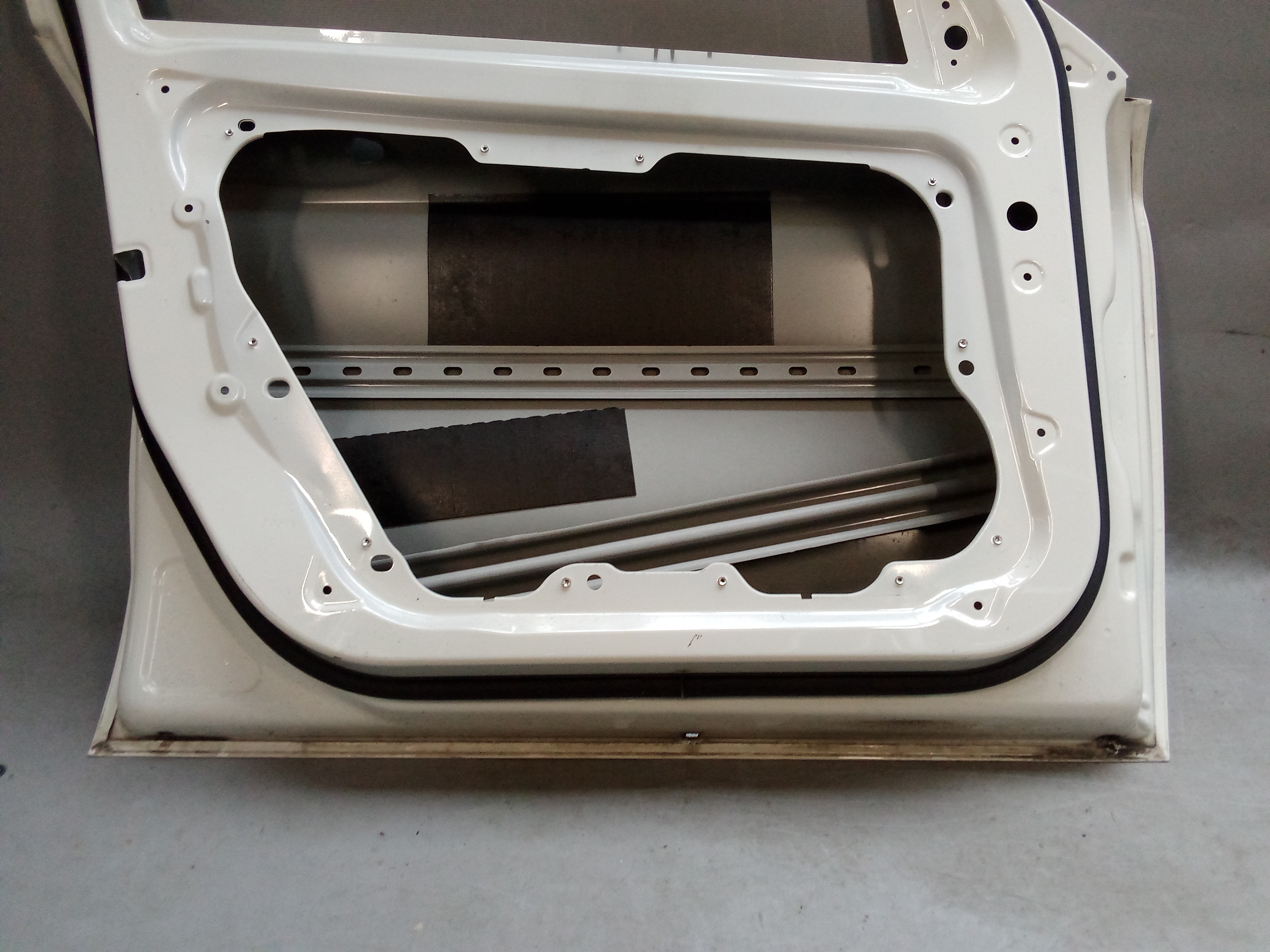 A1567200105 Mercedes X156 GLA Fahrertür Tür Links Vorne Weiss #R3