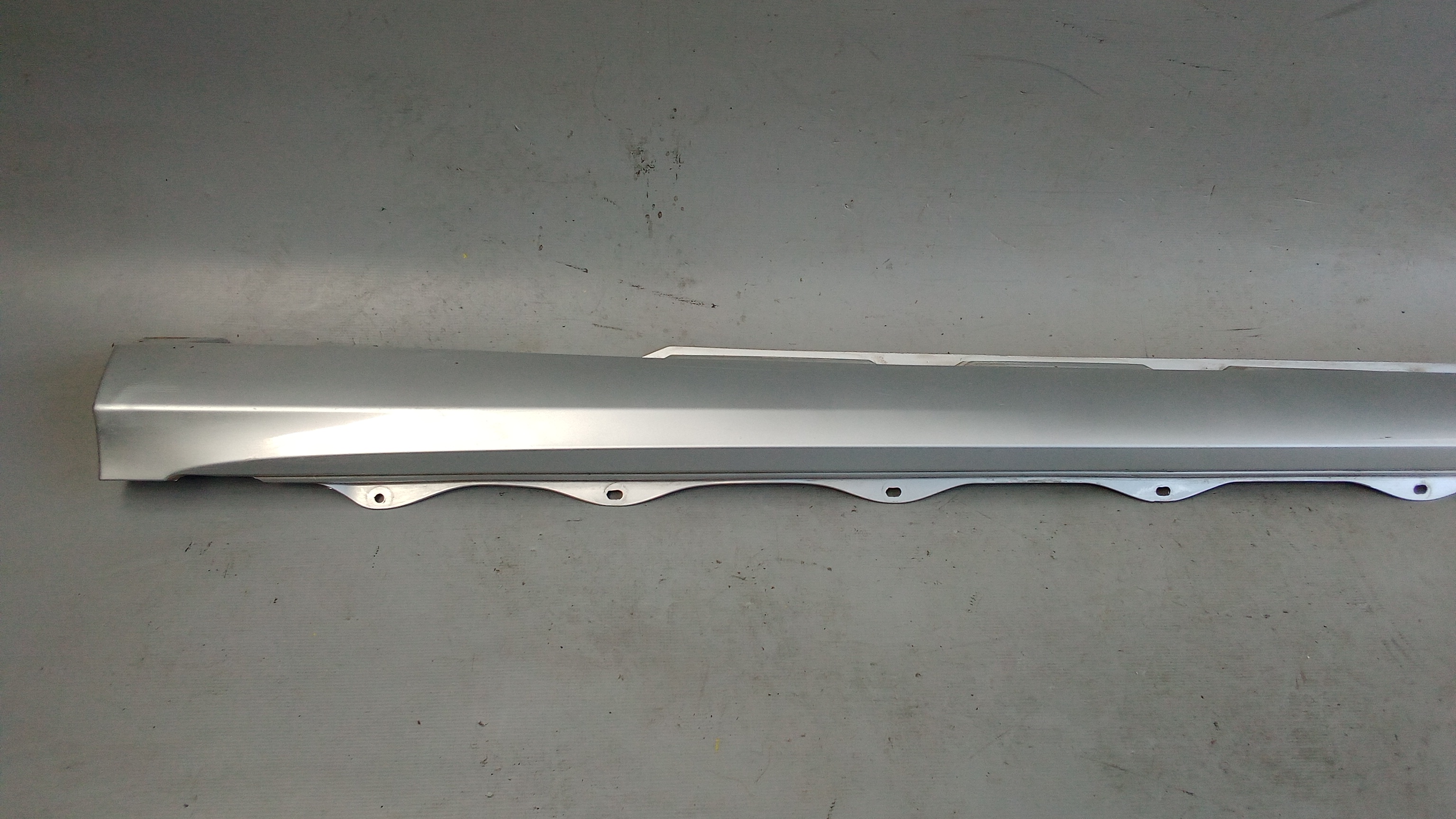 A2516980754 775 Mercedes W251 R-Klasse Schweller Verkleidung Links Silber #E3