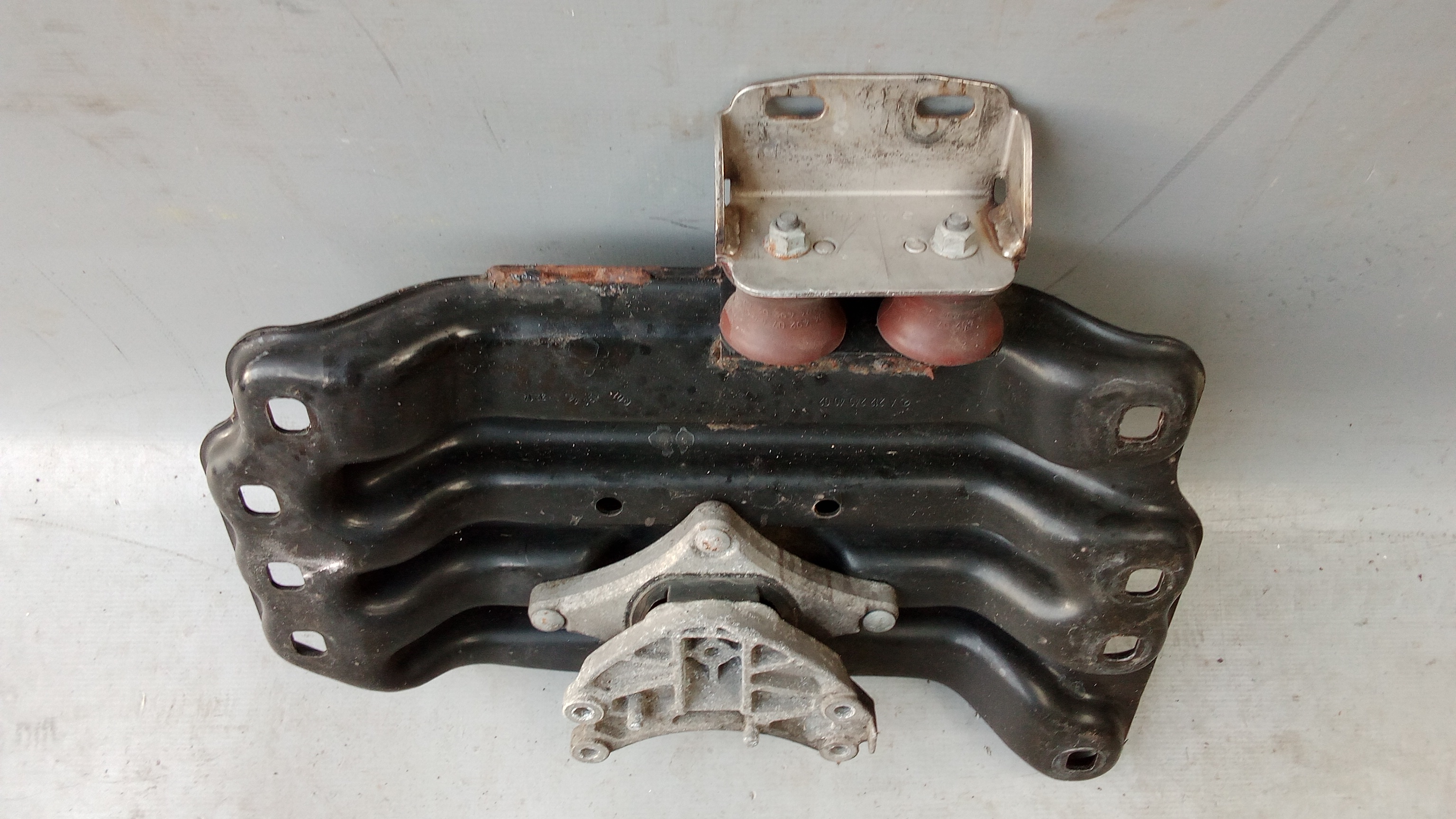 A2122404002 A2042400618 Mercedes W212 E-Klasse Motorlager Getriebelager #X7