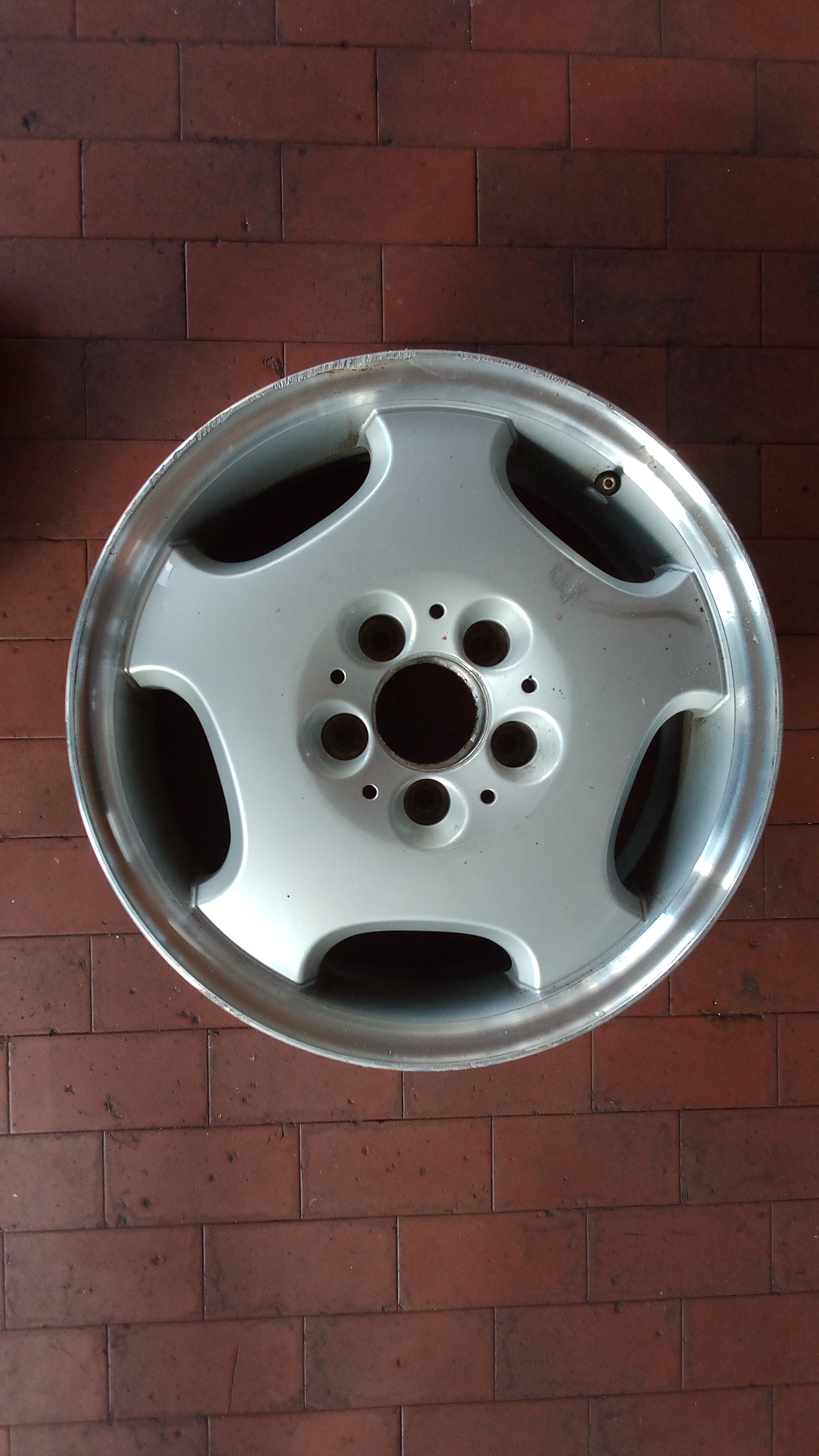Mercedes W208 CLK / 1x Alufelge Einzelfelge 7x16 et37 5x112 / A2084010102 #225