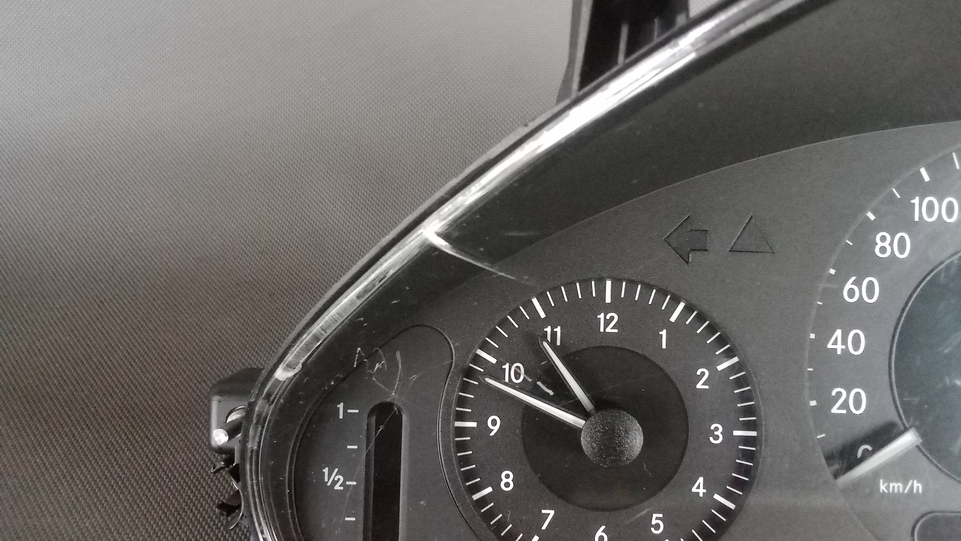 Mercedes W211 E-Klasse Tacho Tachograf Kombiinstrument 260Km/h Diesel A2115400411 / A2115408848 #9 D