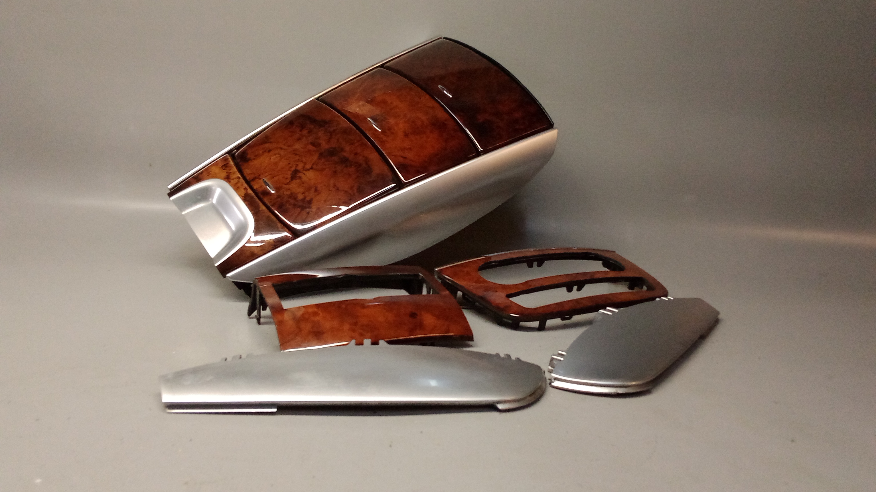 A2516808300 Mercedes W251 R-Klasse Blende Abdeckung Mittelkonsole Wurzelnuss #7