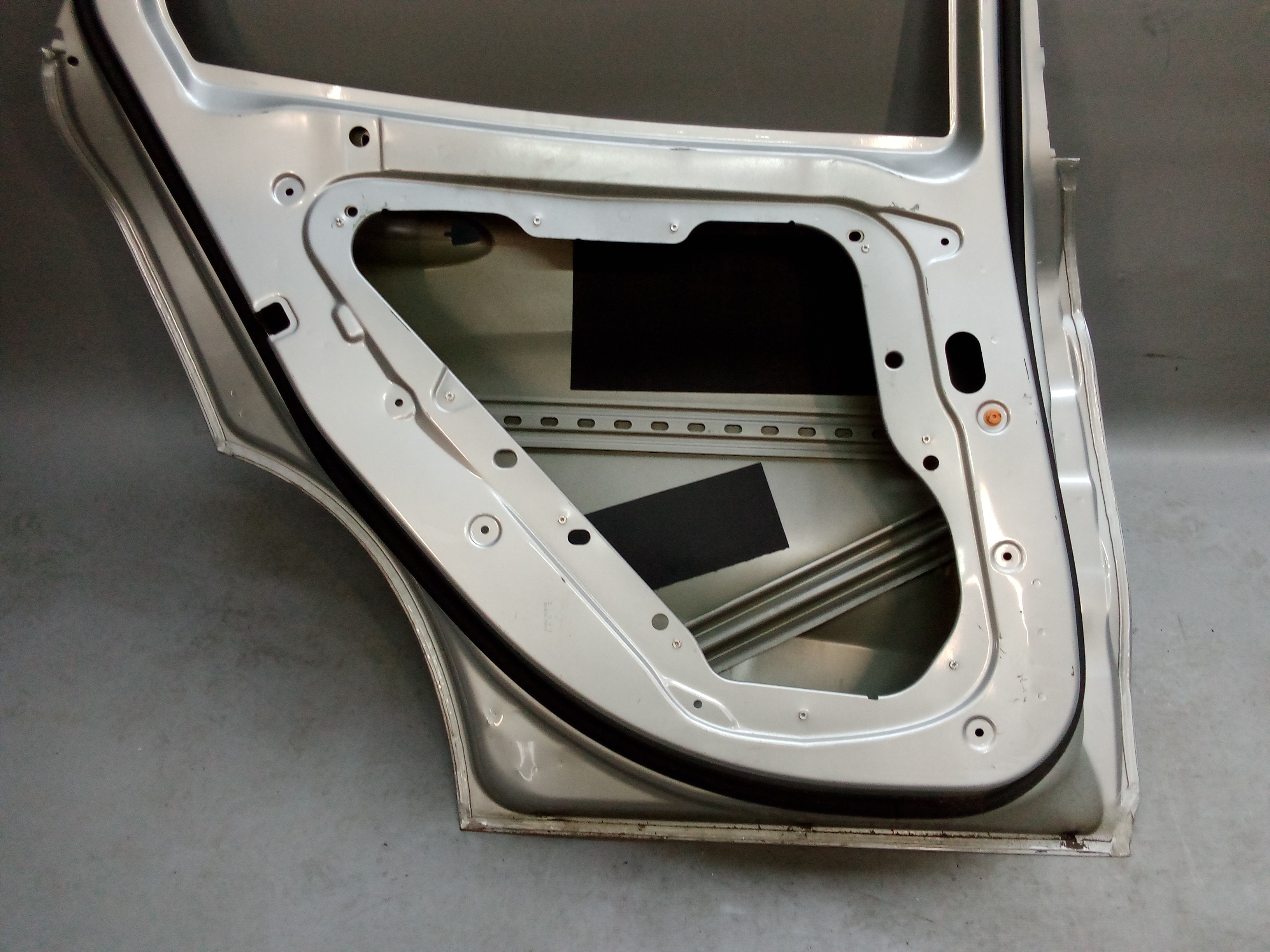 A1567300105 A1567230110 Mercedes X156 GLA Tür Hinten Links Silber #F3