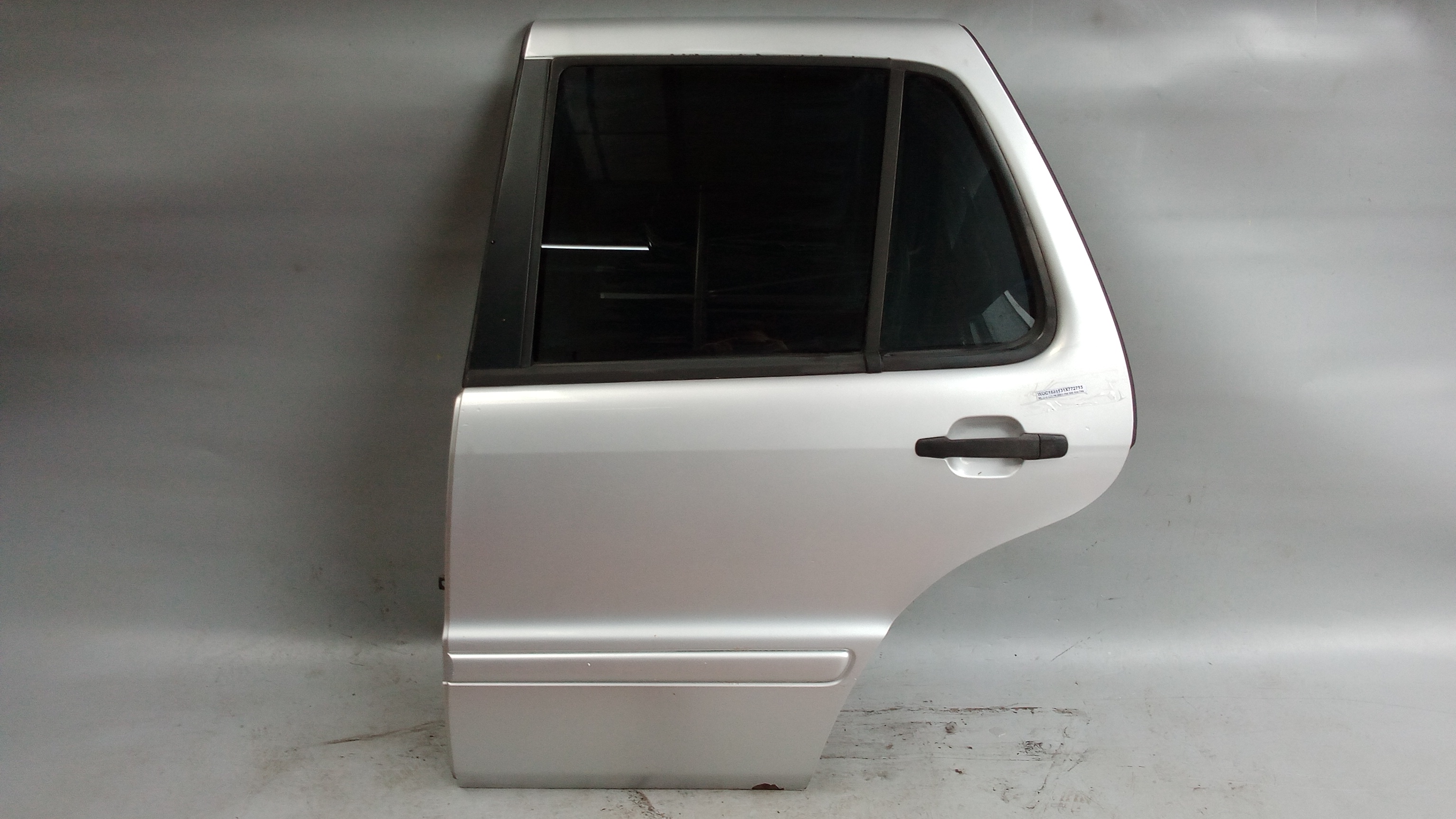 A1637301505 744 Brilliantsilber W163 M-Klasse ML Fondtür Tür Hinten Links #C10