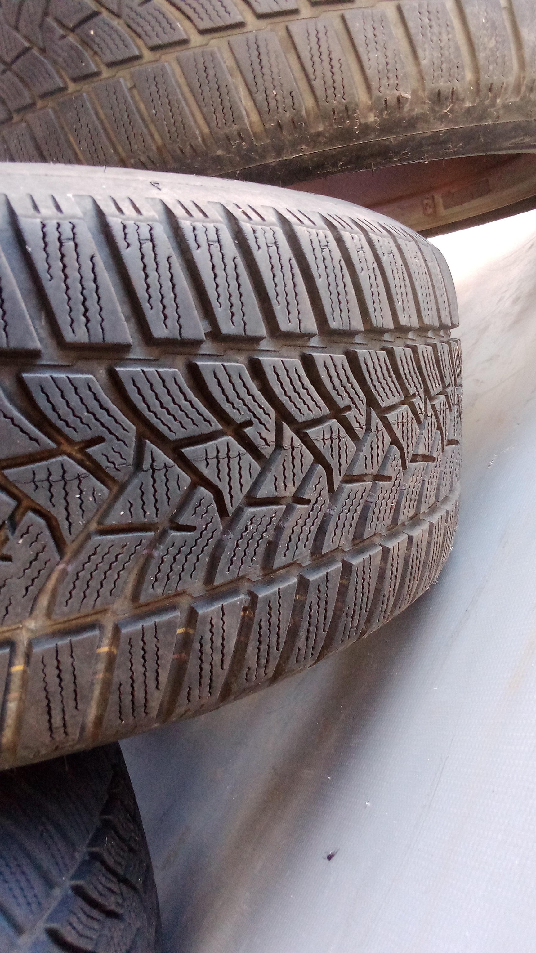 A2034010702 Mercedes W203 C-Klasse Alufelgen + Winterreifen 205 55 R16 91H #XM