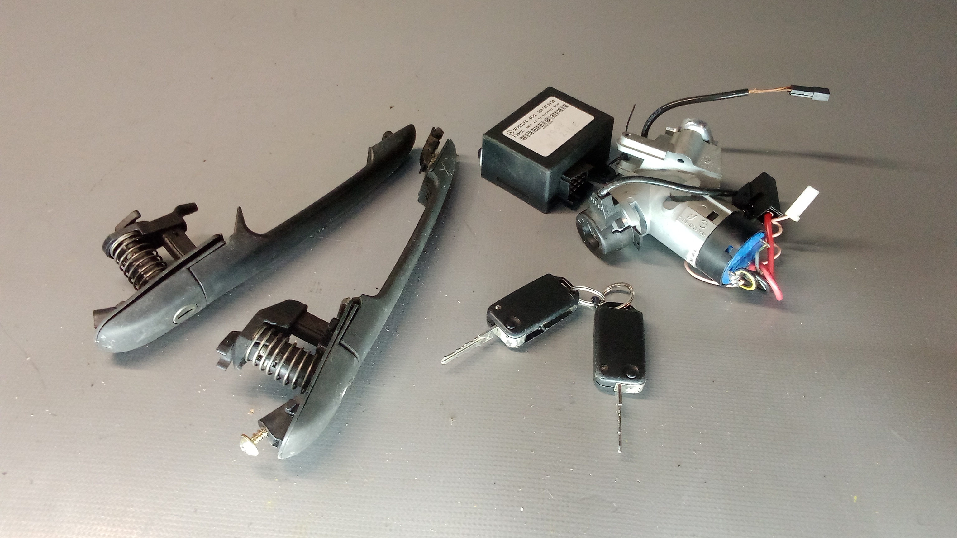 A9014600504 A0205455932 Mercedes W901 W638 Türschloss Zündschloss #5P