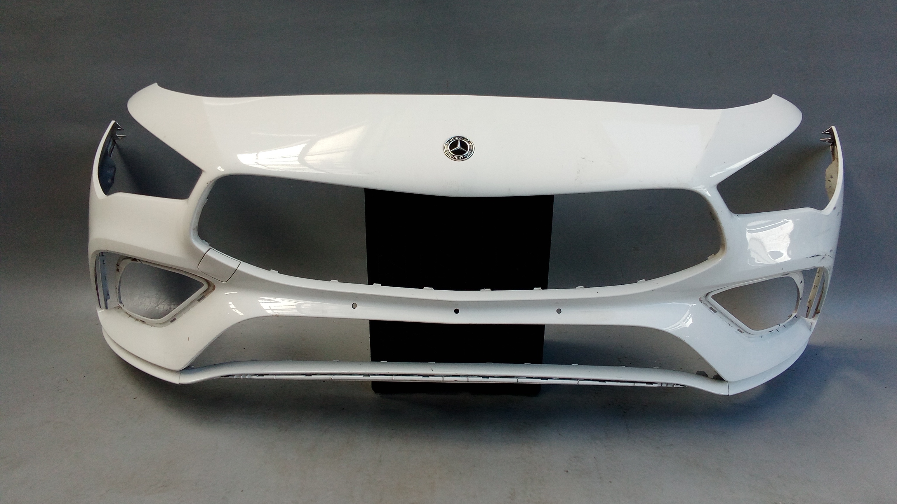 A1188808700 A1188853901 Mercedes C118 CLA AMG W118 Stoßstange Vorne Weiß #78