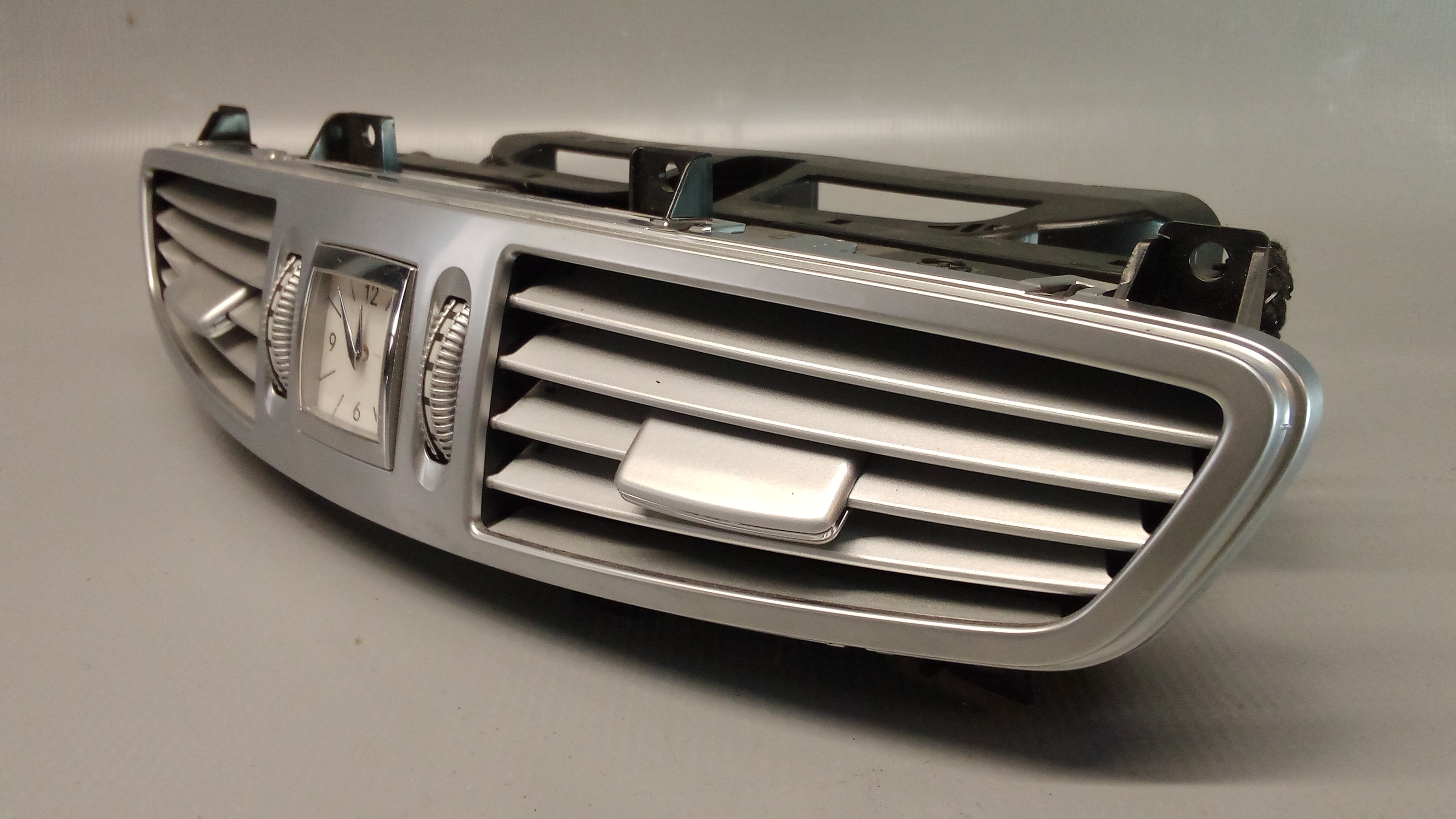 A2168300554 7J22 Mercedes C216 CLS Luftdusche Lüftungsdüse Mitte Silber #F10