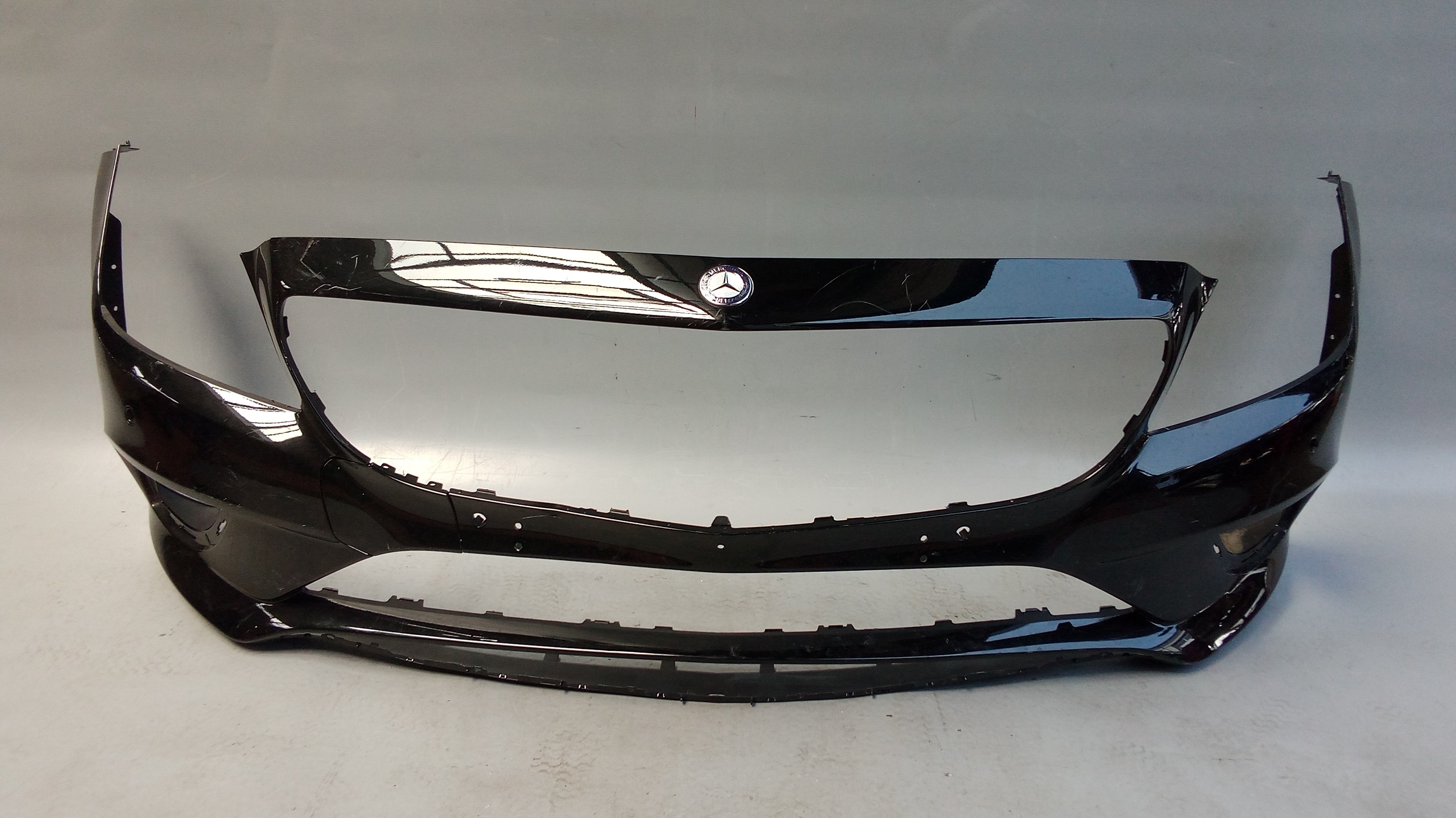 A2188802240 Mercedes C218 CLS AMG Stoßstange Vorne Schwarz #93