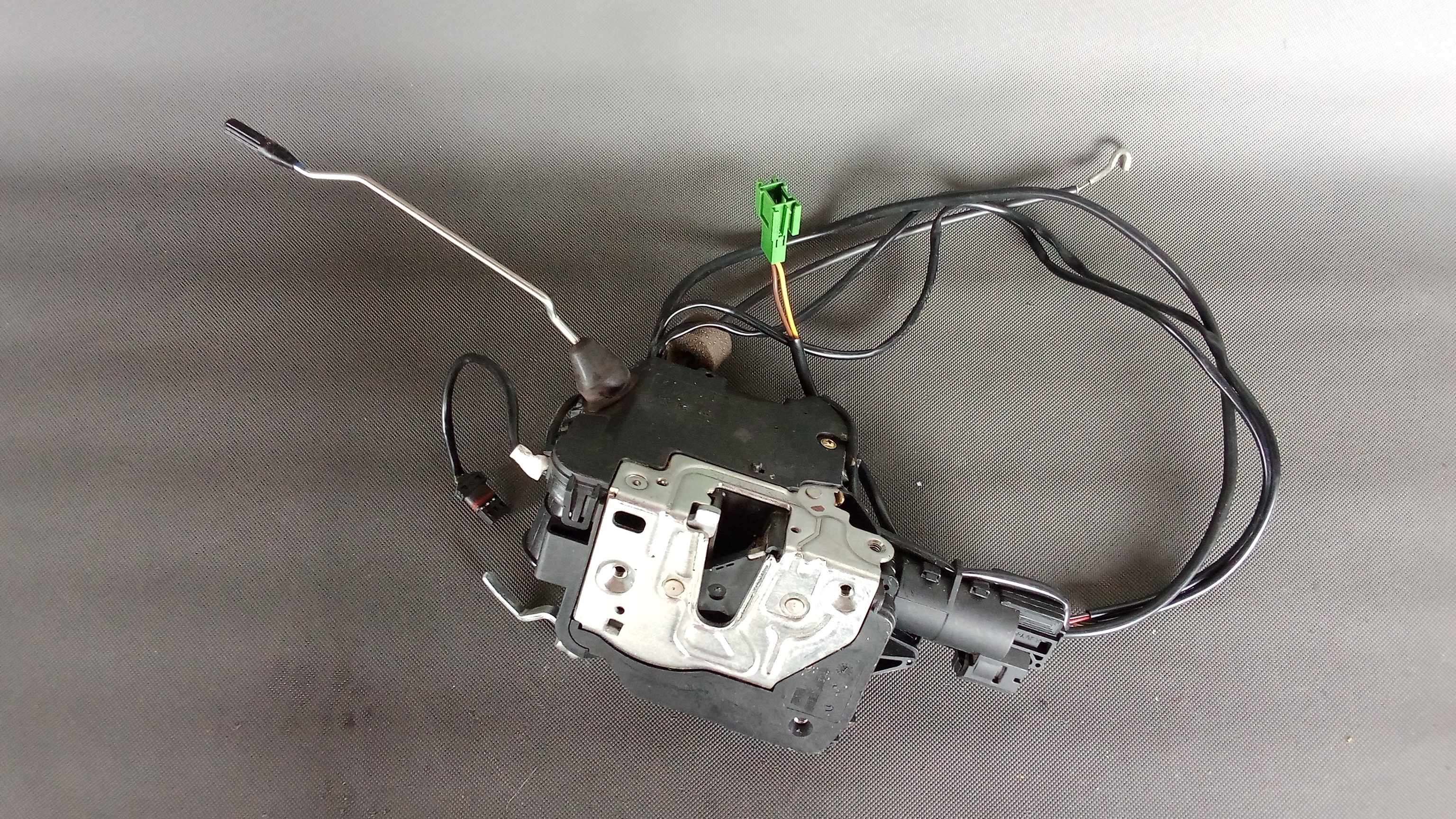 A2197200735 Mercedes C219 CLS Türschloss Schloss Vorne Links #7