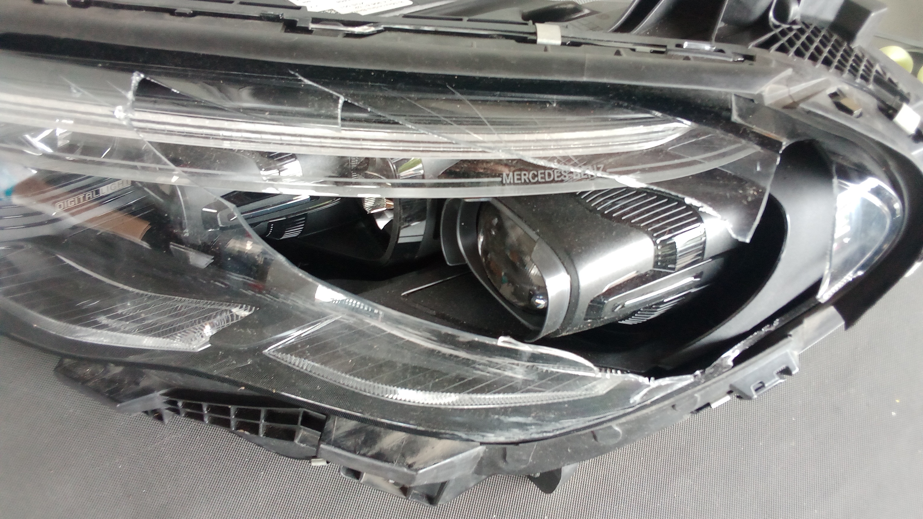 A2149066102 A2149063302 W214 E-Klasse LED Digital Scheinwerfer Links #14