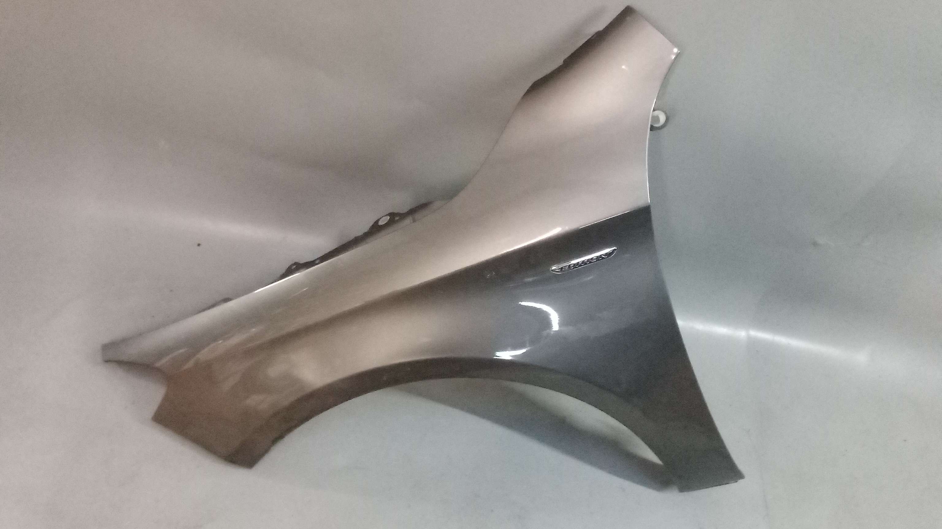 A1178810101 Mercedes C117 CLA Kotflügel Links #2W