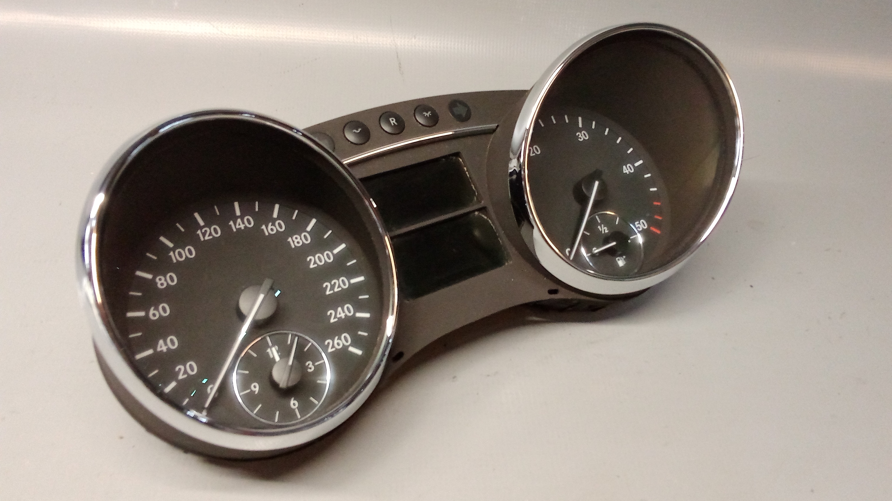 A2515409847 A2515401848 A2519006000 Mercedes W251 R-Klasse Tacho Tachograf #3