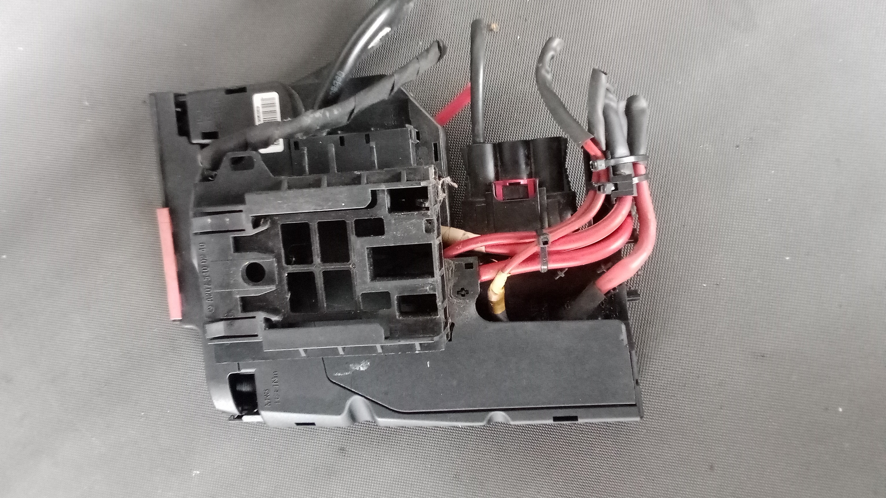 A2075401550 A2075401850 Mercedes W204 C-Klasse Sicherungsdose Vorsicherungsdose #14