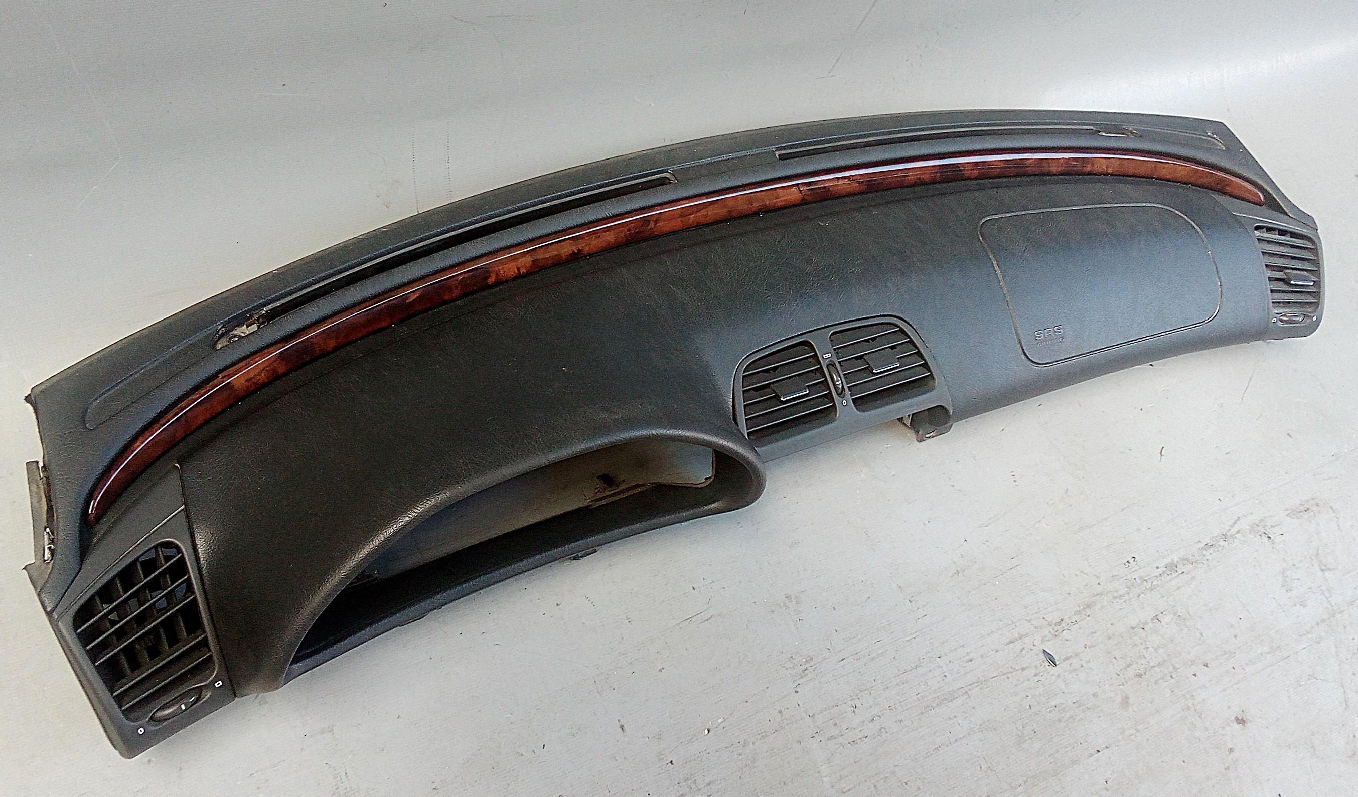 A2086802087 A2088300354 Mercedes W208 CLK Armaturenbrett Cockpit #K2