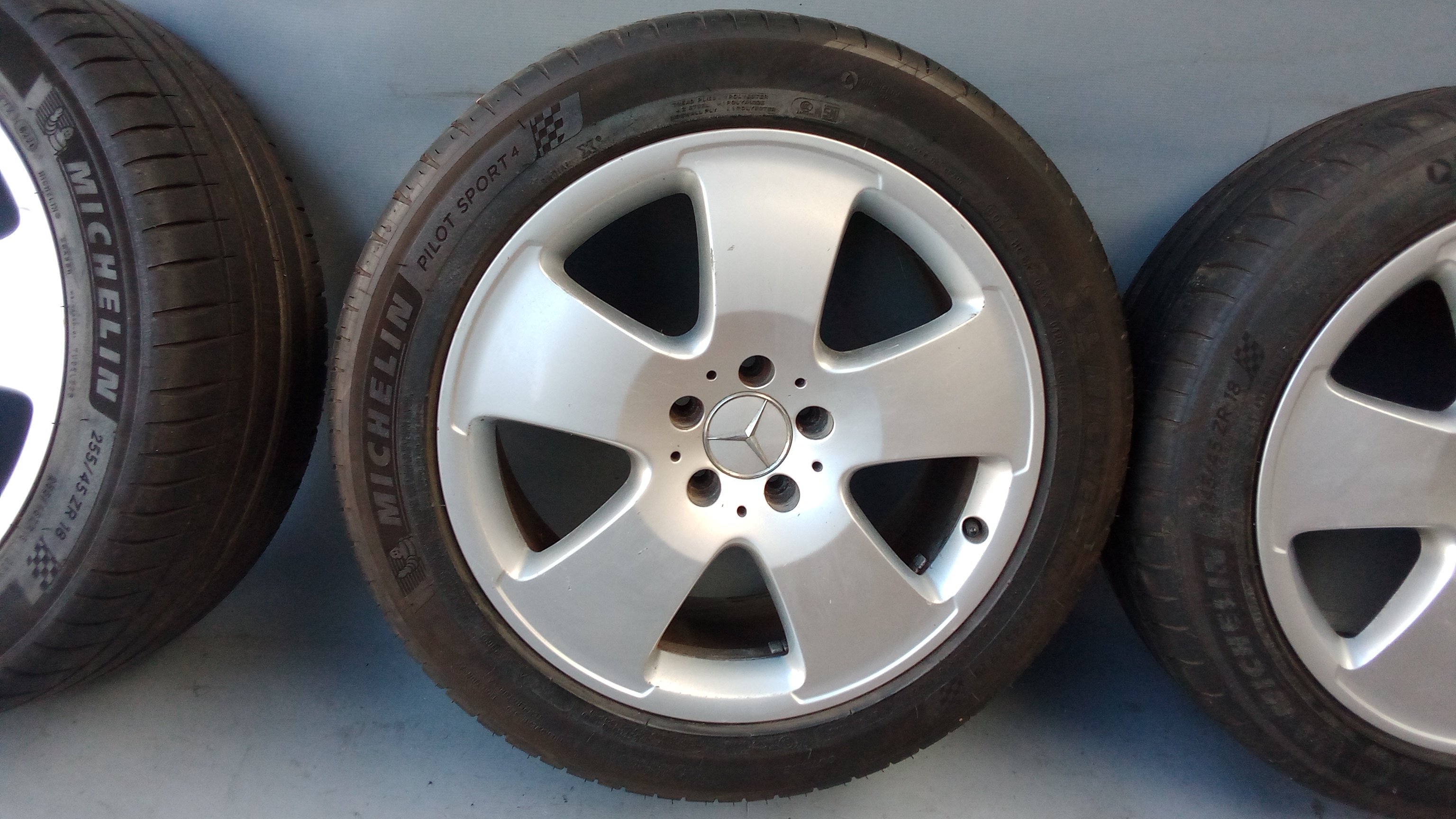 A2214012102 Mercedes W221 S-Klasse Alufelgen Sommerreifen 255 45 ZR18 103Y Michelin #XA