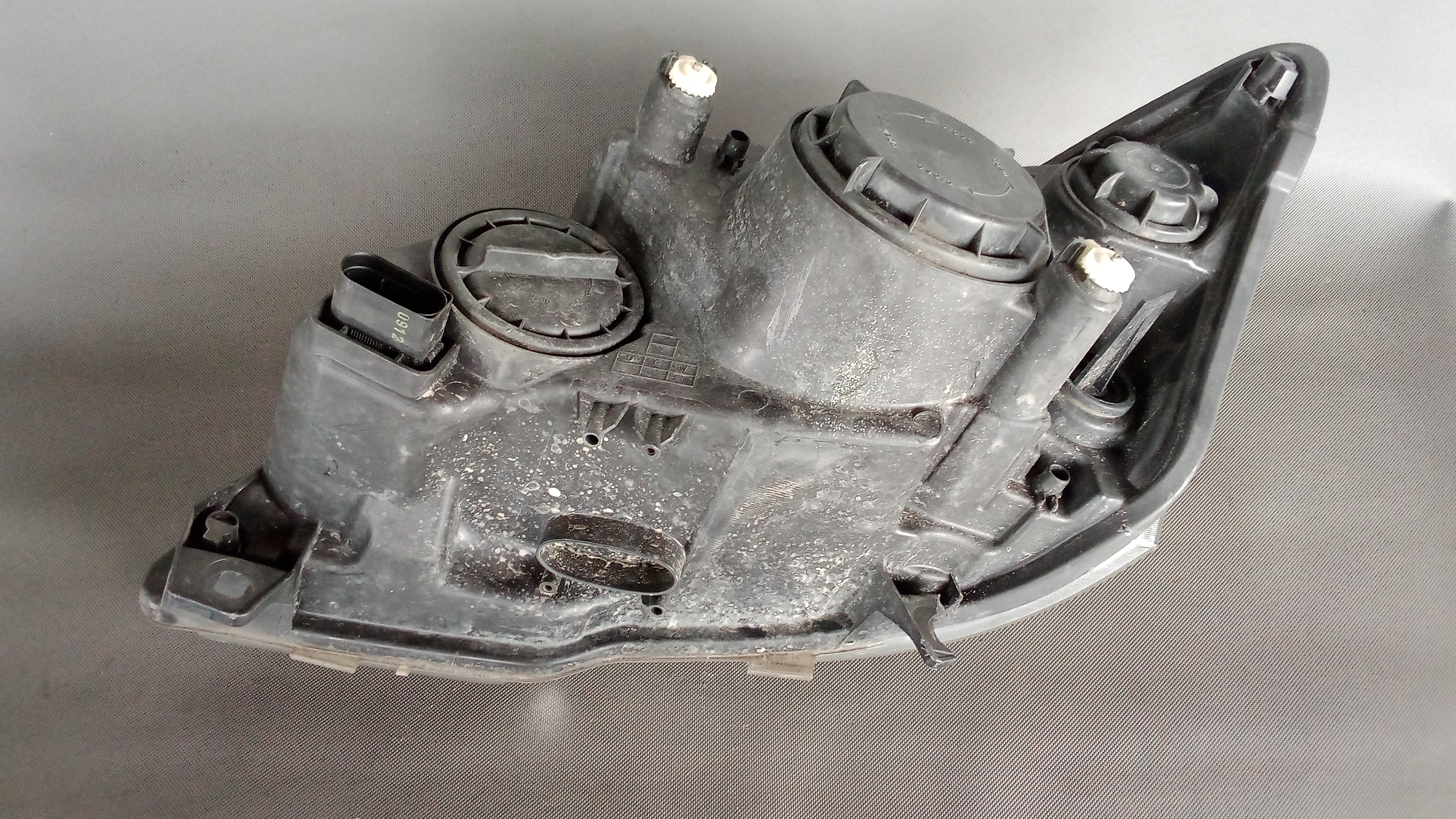 Mercedes W639 Viano Vito Scheinwerfer Lampe Rechts MOPF / H7 / A6398201961 / 1EG 009.627-02