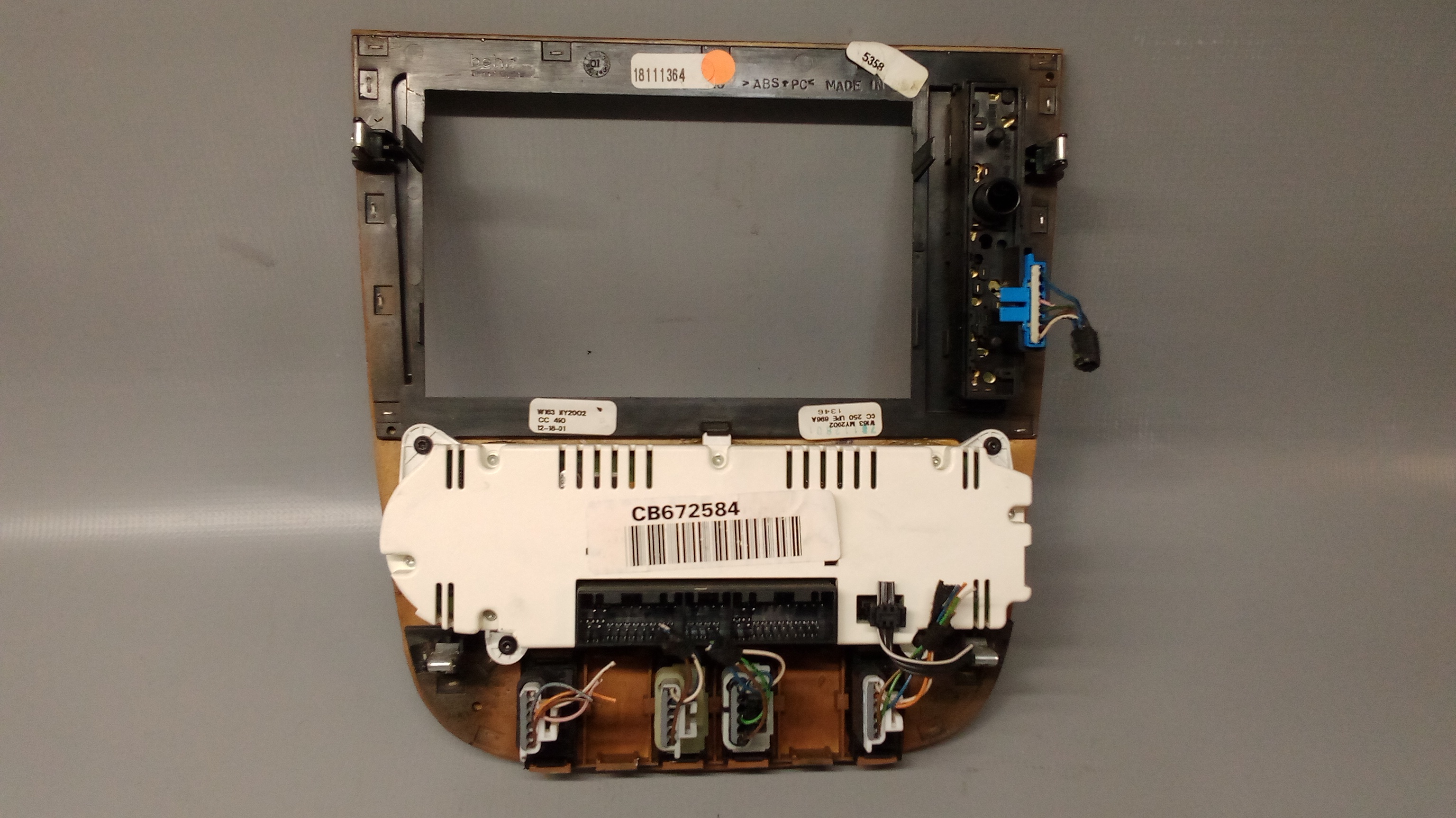 A1638204289 A1638205510 A1636803739 Mercedes W163 M-Klasse Klimabedienteil #X