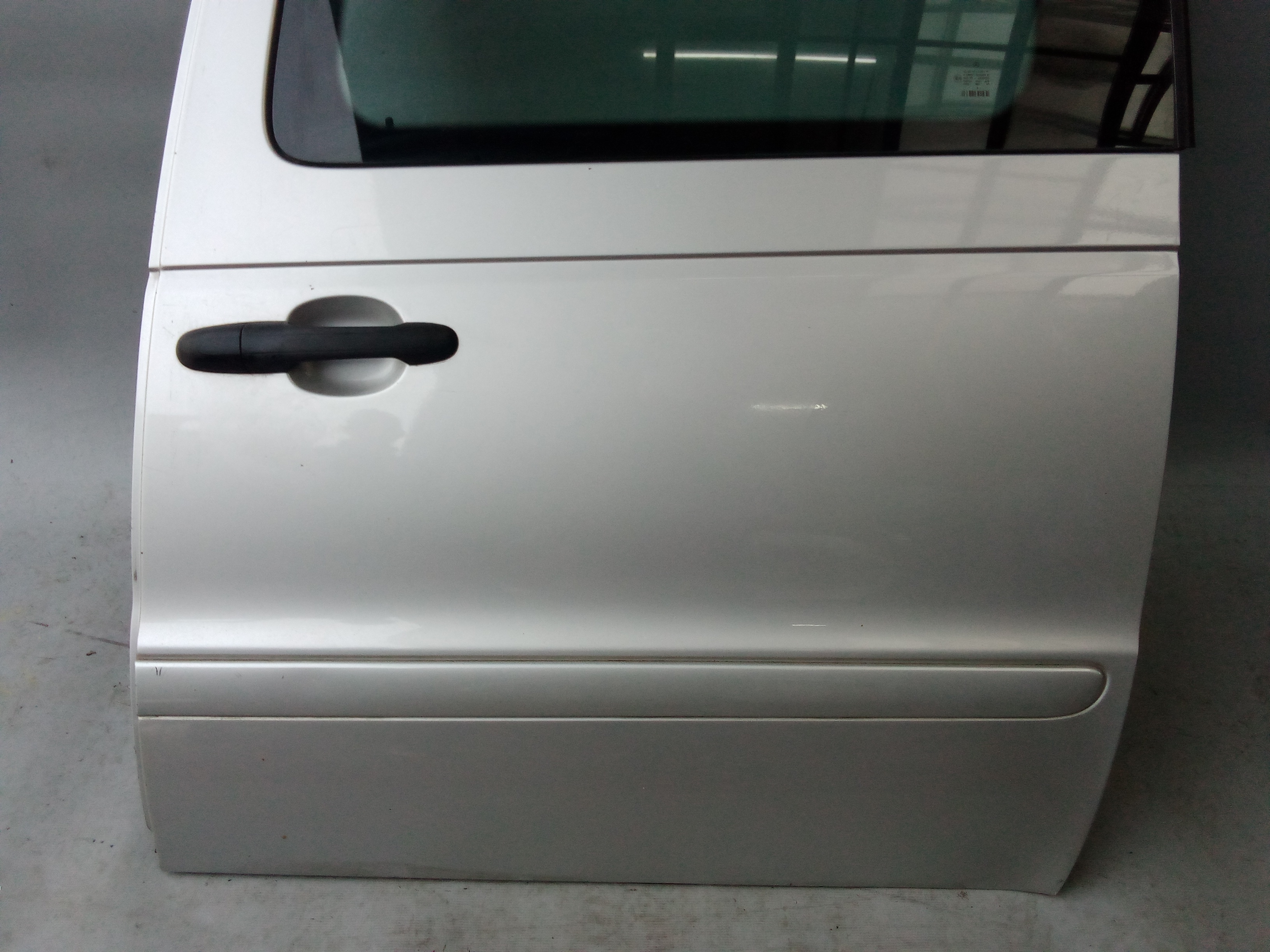 A4147300205 744 Links Mercedes W414 Vaneo  Schiebetür Tür Türe Hinten Links #X5