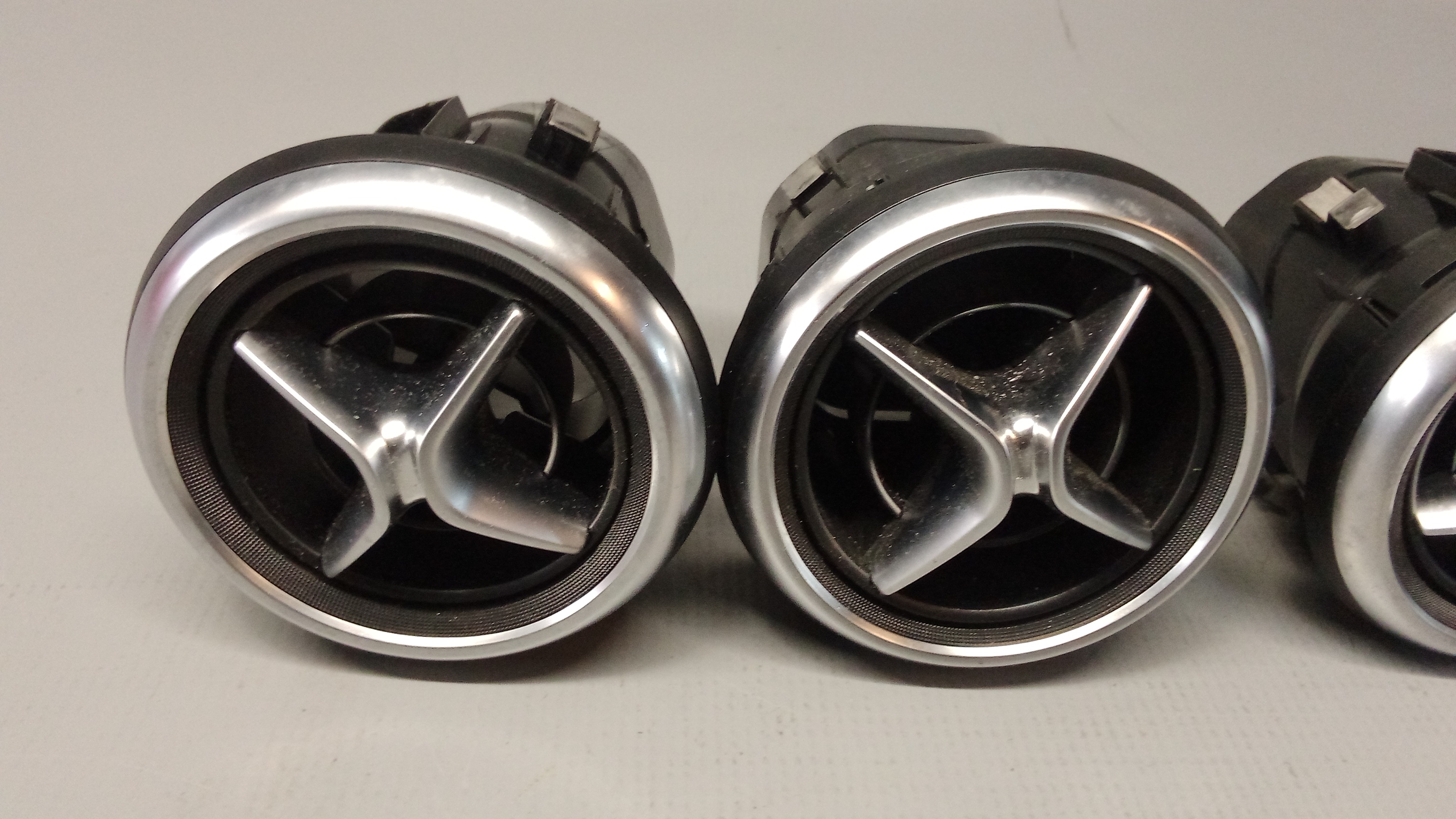 A1768300754 A1768300354 9051 W176 A-Klasse Belüftungsdüse Luftdusche #17