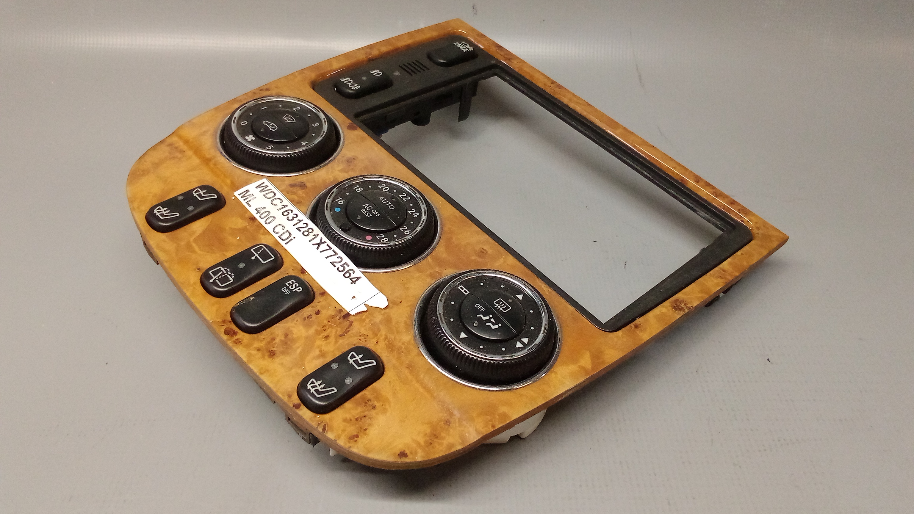 A1638204289 A1638205510 A1636803739 Mercedes W163 M-Klasse Klimabedienteil #X