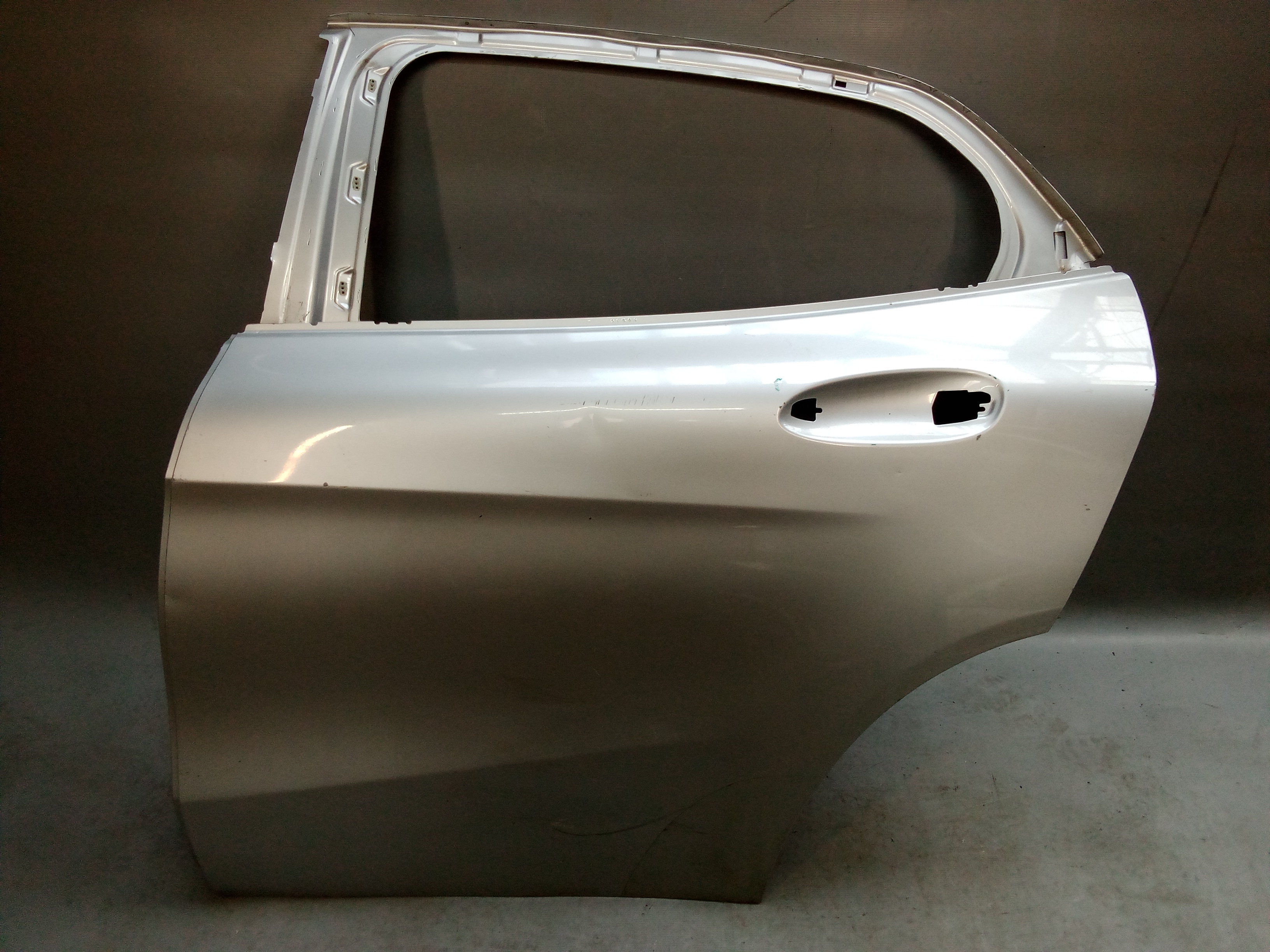 A1567300105 A1567230110 Mercedes X156 GLA Tür Hinten Links Silber #F3