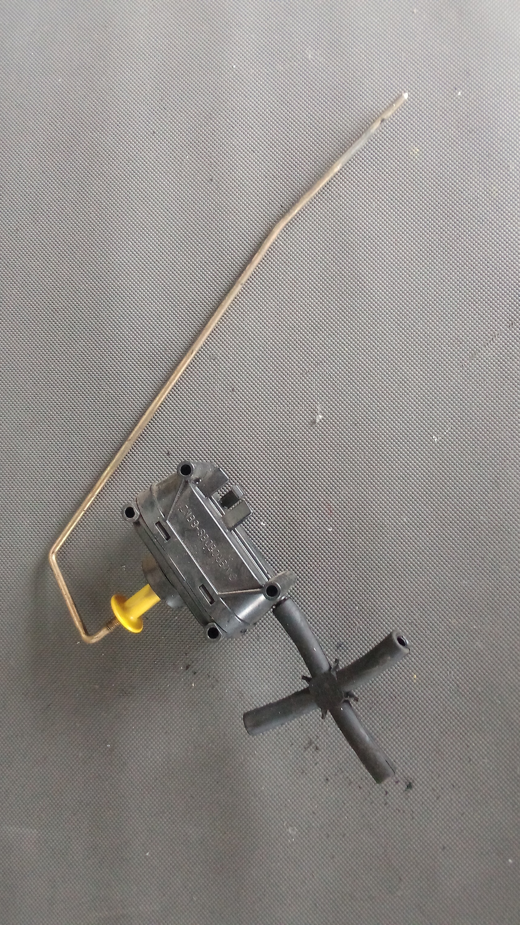 A0008008075 A0008008275 A0008008475 Mercedes W126 S-Klasse ZV Stellelement Tankklappe