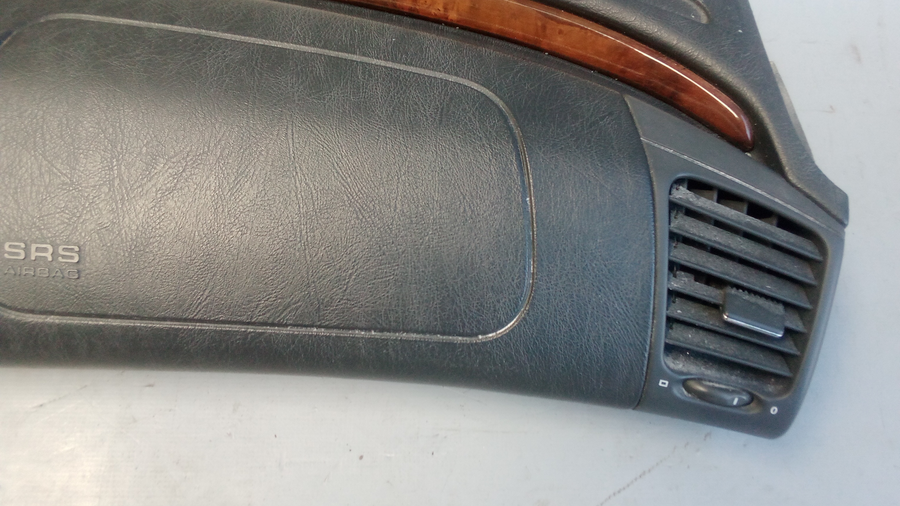 A2086802087 A2088300354 Mercedes W208 CLK Armaturenbrett Cockpit #K2