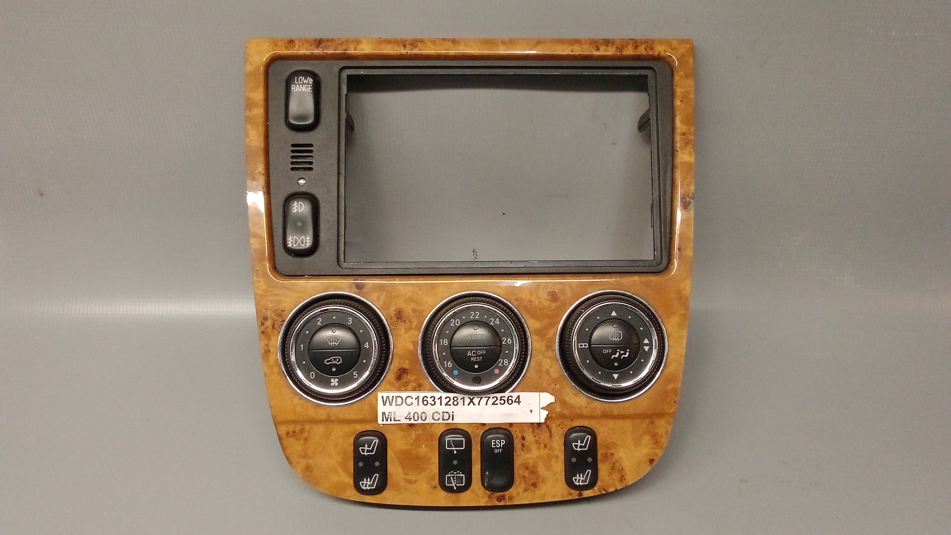 A1638204289 A1638205510 A1636803739 Mercedes W163 M-Klasse Klimabedienteil #X