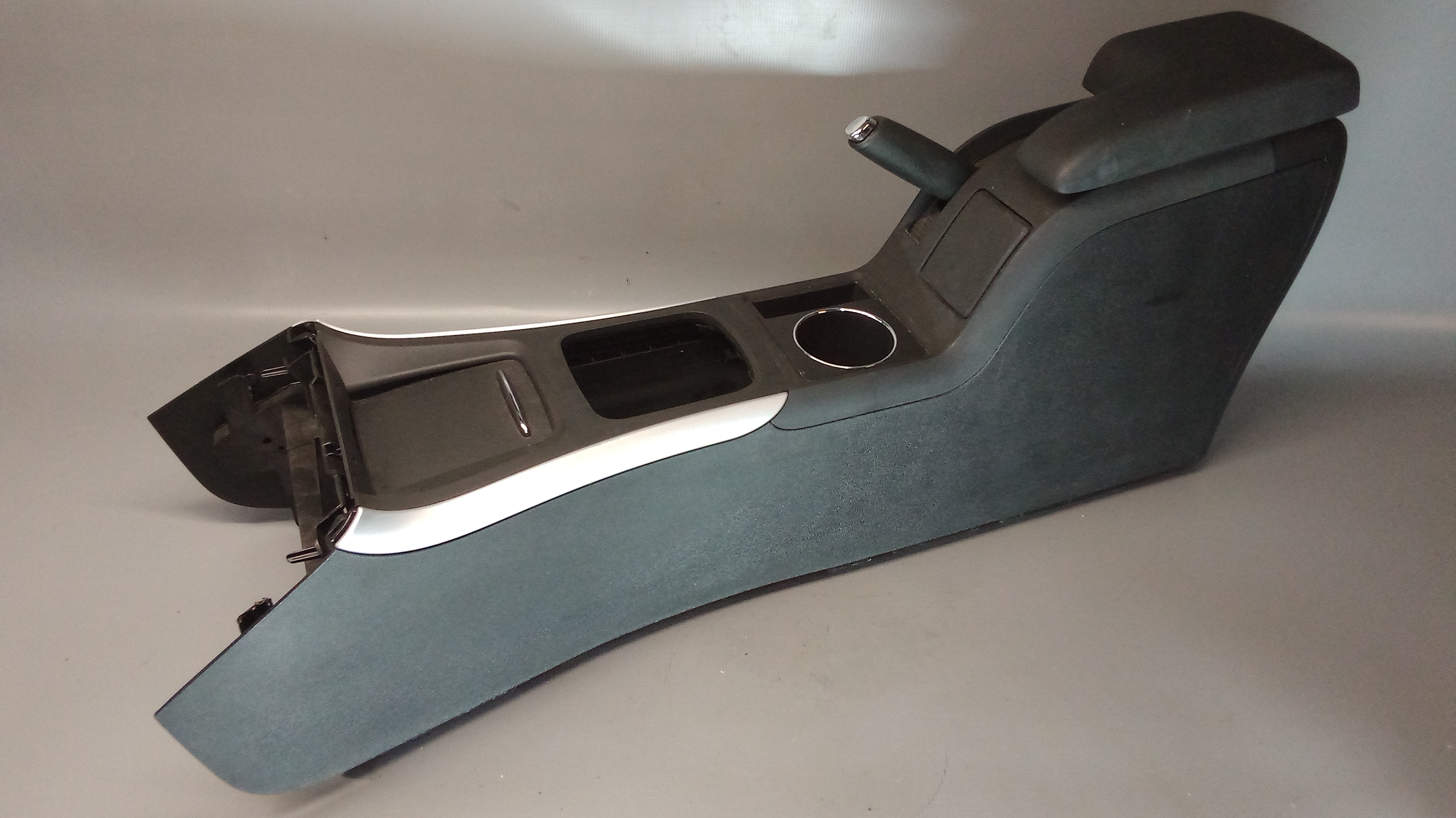 A1696800150 9051 Mercedes W245 B-Klasse Mittelarmlehne #2