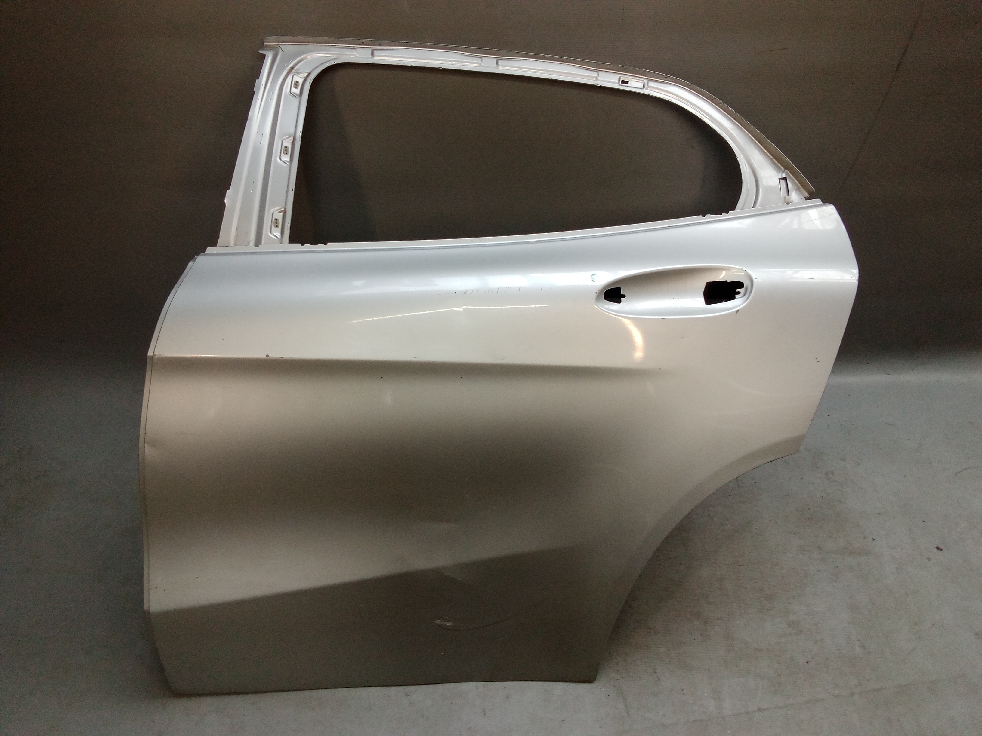 A1567300105 A1567230110 Mercedes X156 GLA Tür Hinten Links Silber #F3