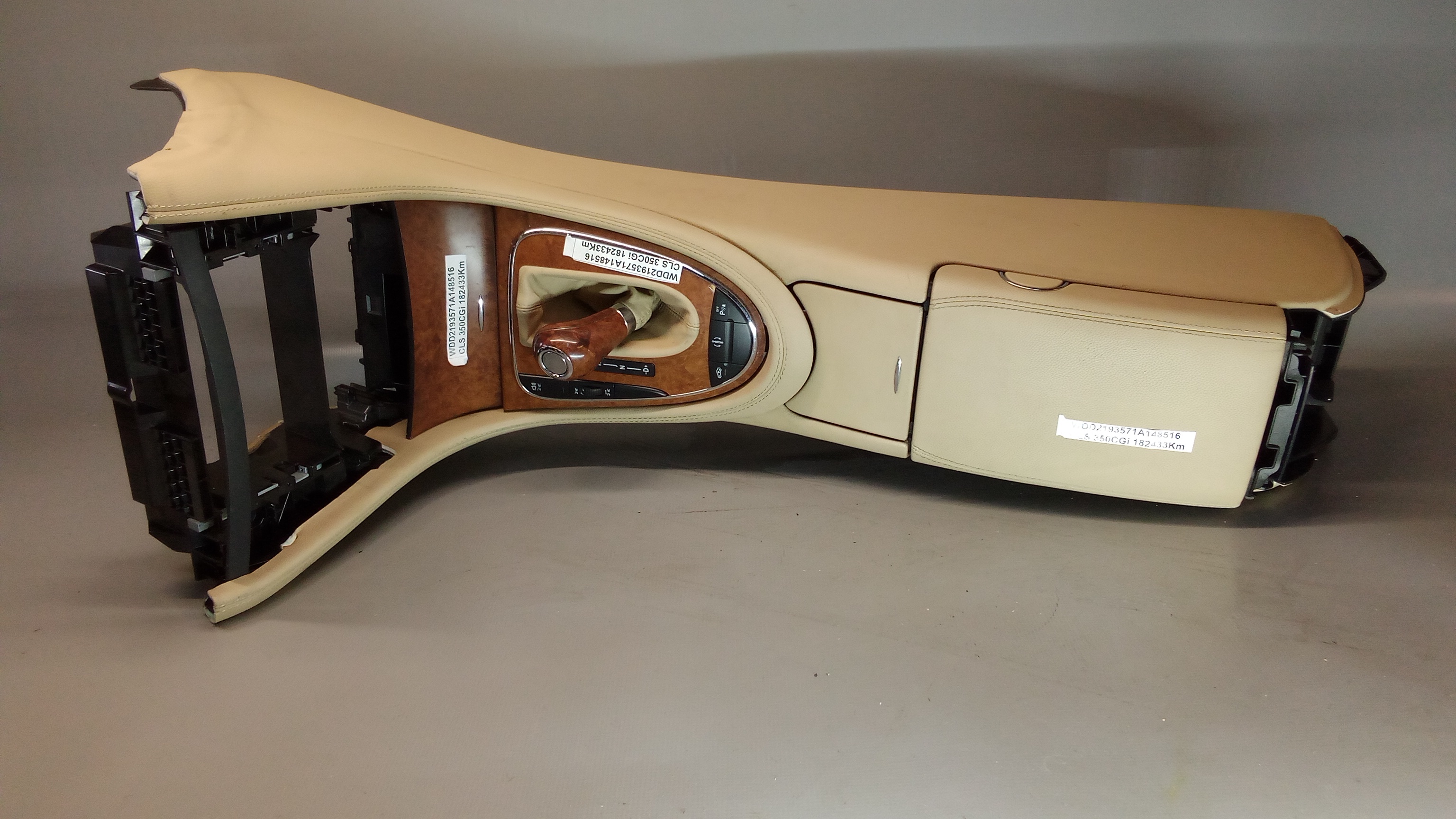 A2196800510 A2192671210 Mercedes W219 Mittelarmlehne Start Stop #25
