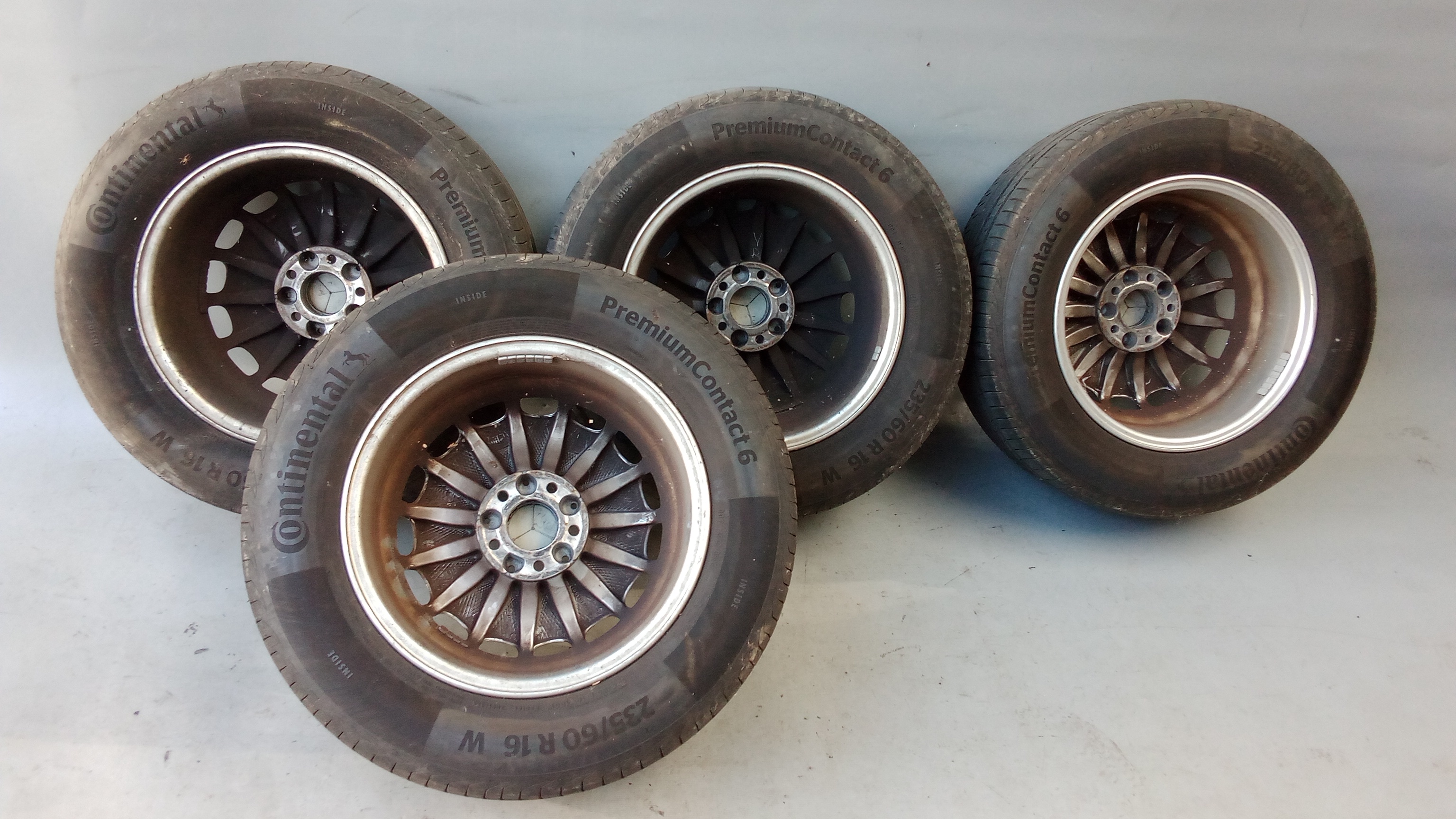 A1404011002 Mercedes W221 S-Klasse Alufelgen Sommerreifen 235 60 R16 100W #XG