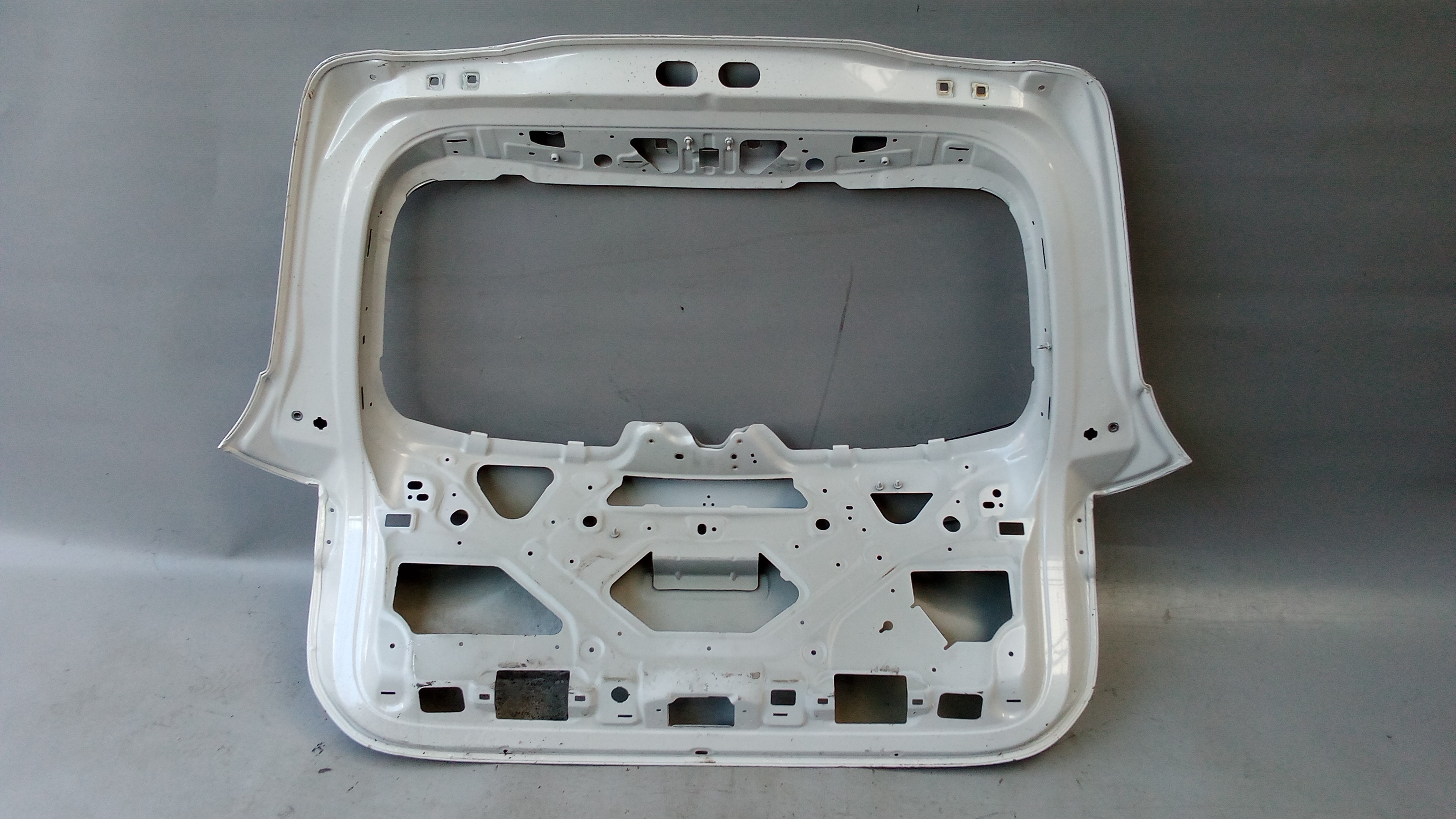 A2477408400 Mercedes H247 GLA Heckklappe Heckdeckel Weiß #4Q