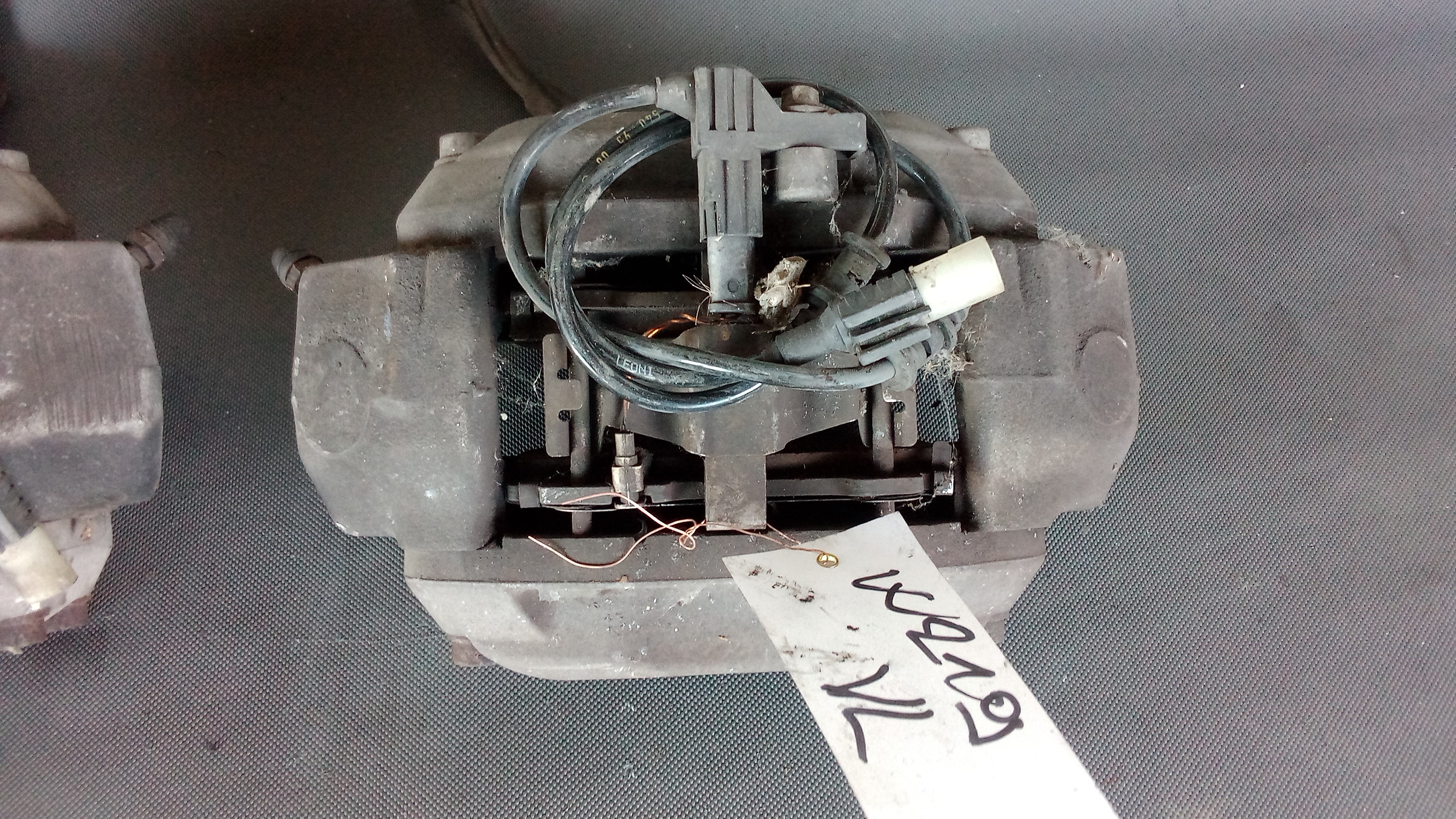 A0024202383 A0024202483 Mercedes W211 C219 Bremssattel Vorne Links + Rechts #9