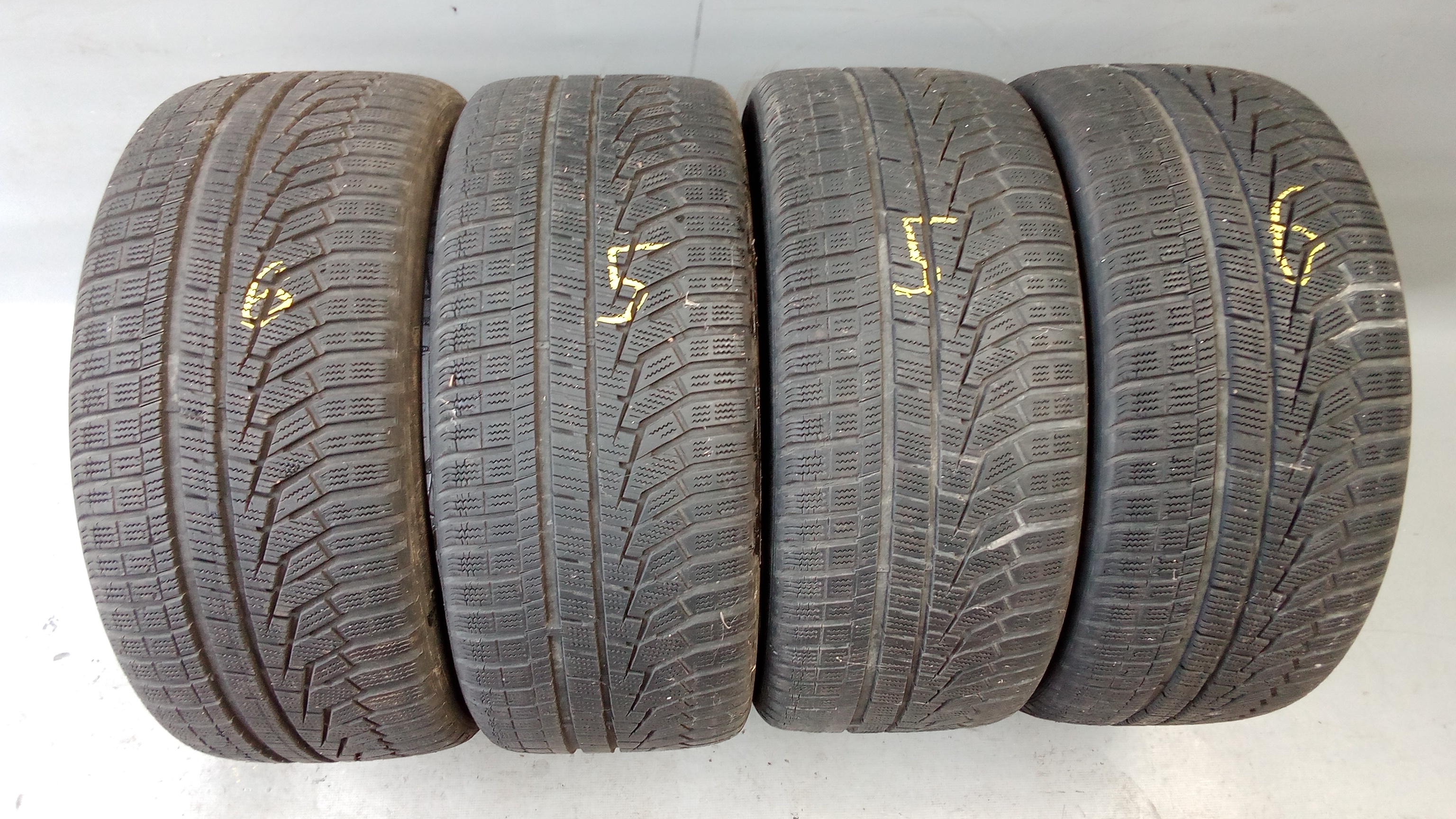 Hankook Winterreifen 255 40 R19 100V / i Cept Evo2 / 6mm + 5mm #Xi