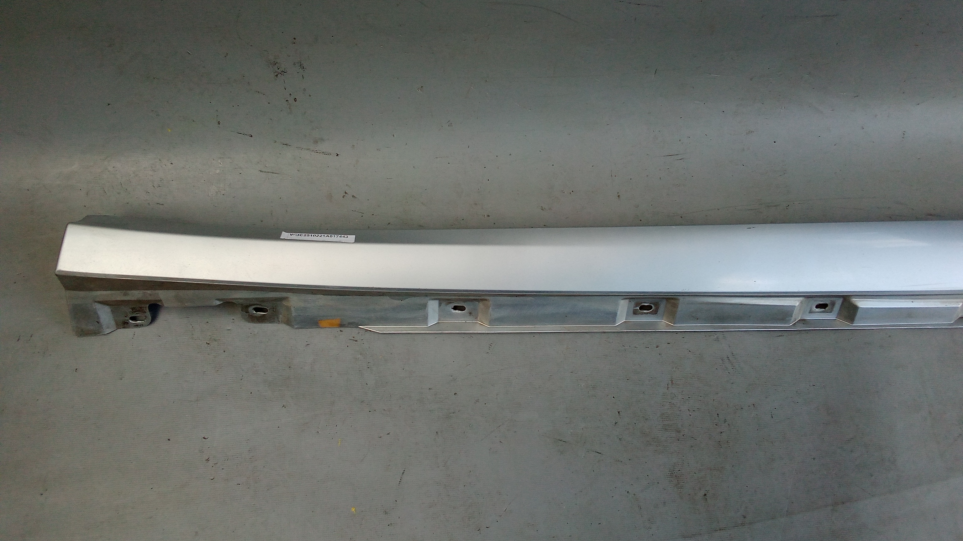 A2516980754 775 Mercedes W251 R-Klasse Schweller Verkleidung Links Silber #E3