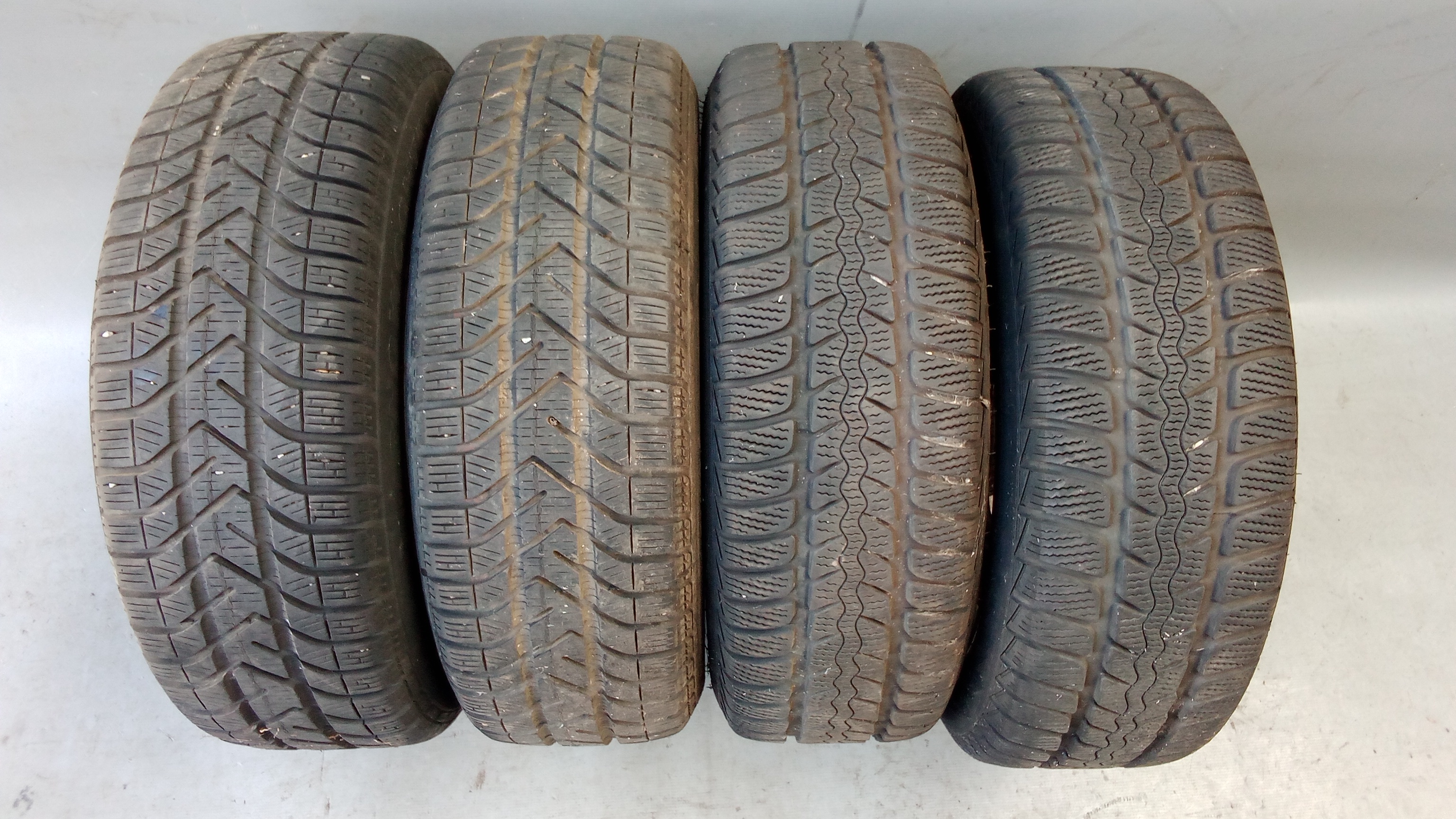 KBA44395 Mercedes W168 Alufelgen + Winterreifen 7x15 et50 185 55 R15 #XP