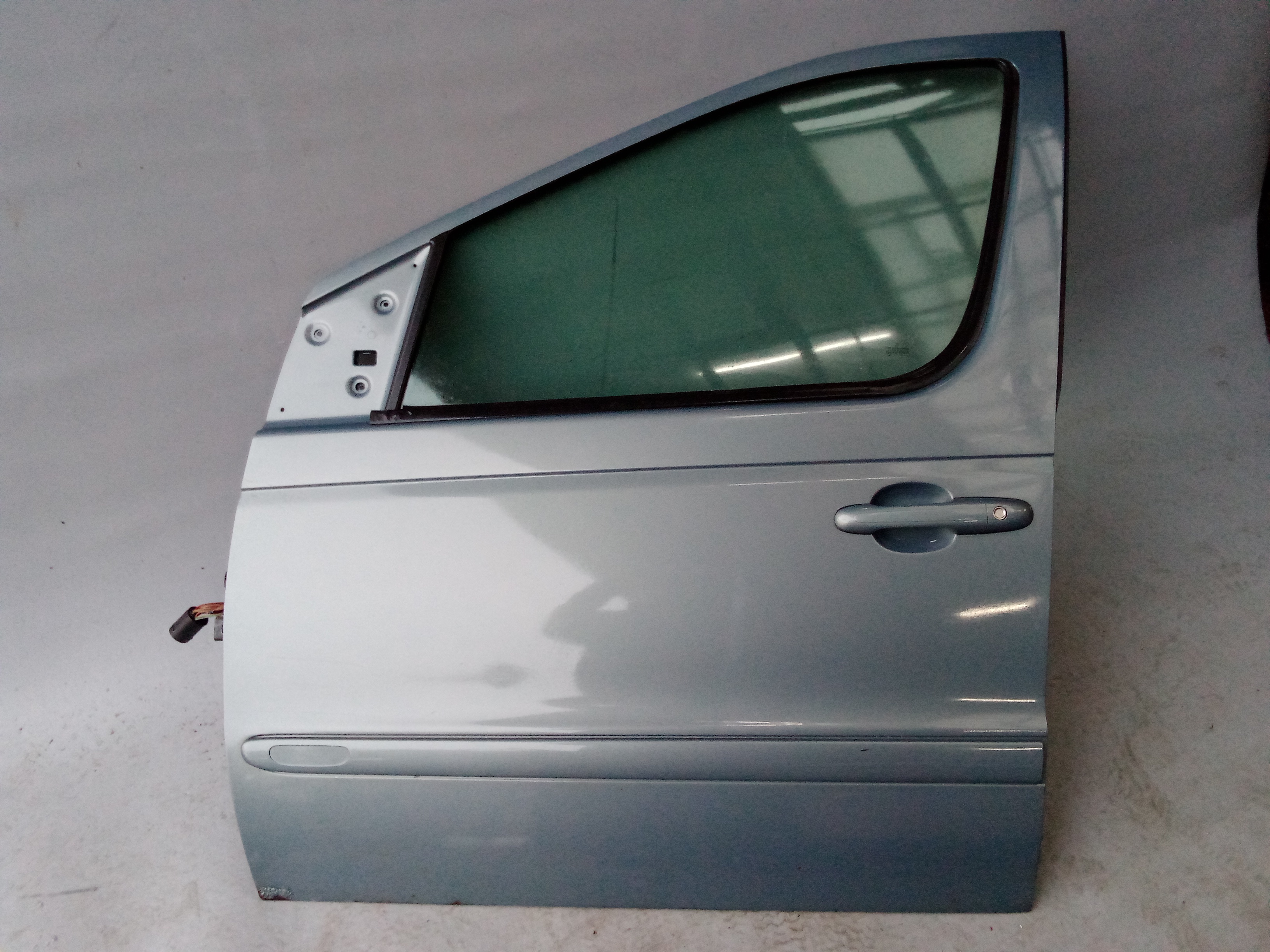 A4147200005 747 Perlitgrau Mercedes W414 Vaneo Fahrertür Tür Vorne Links #Y1