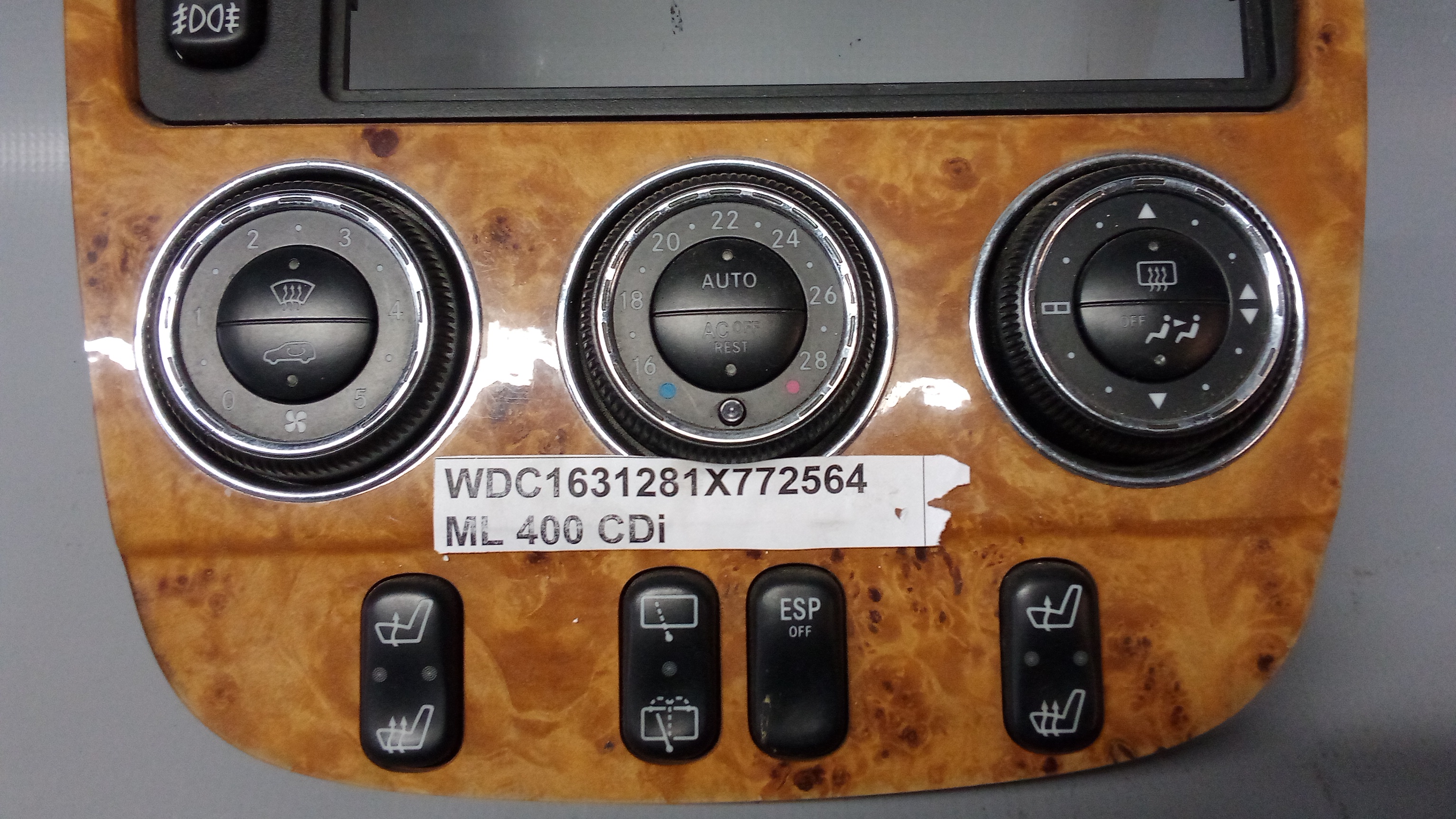 A1638204289 A1638205510 A1636803739 Mercedes W163 M-Klasse Klimabedienteil #X