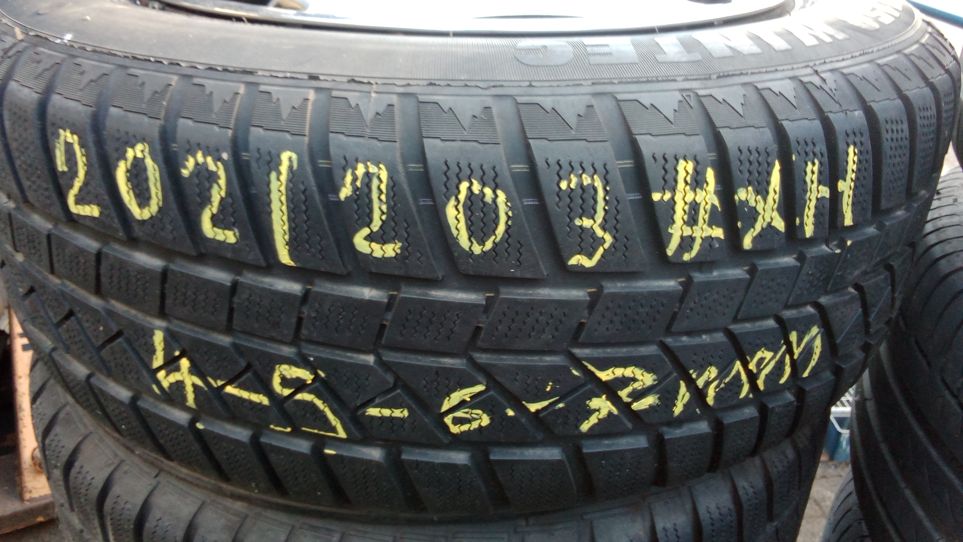 Mercedes W202 C-Klasse Stahlfelgen + Winterreifen + Radkappen 205 60 R15 95H #XH