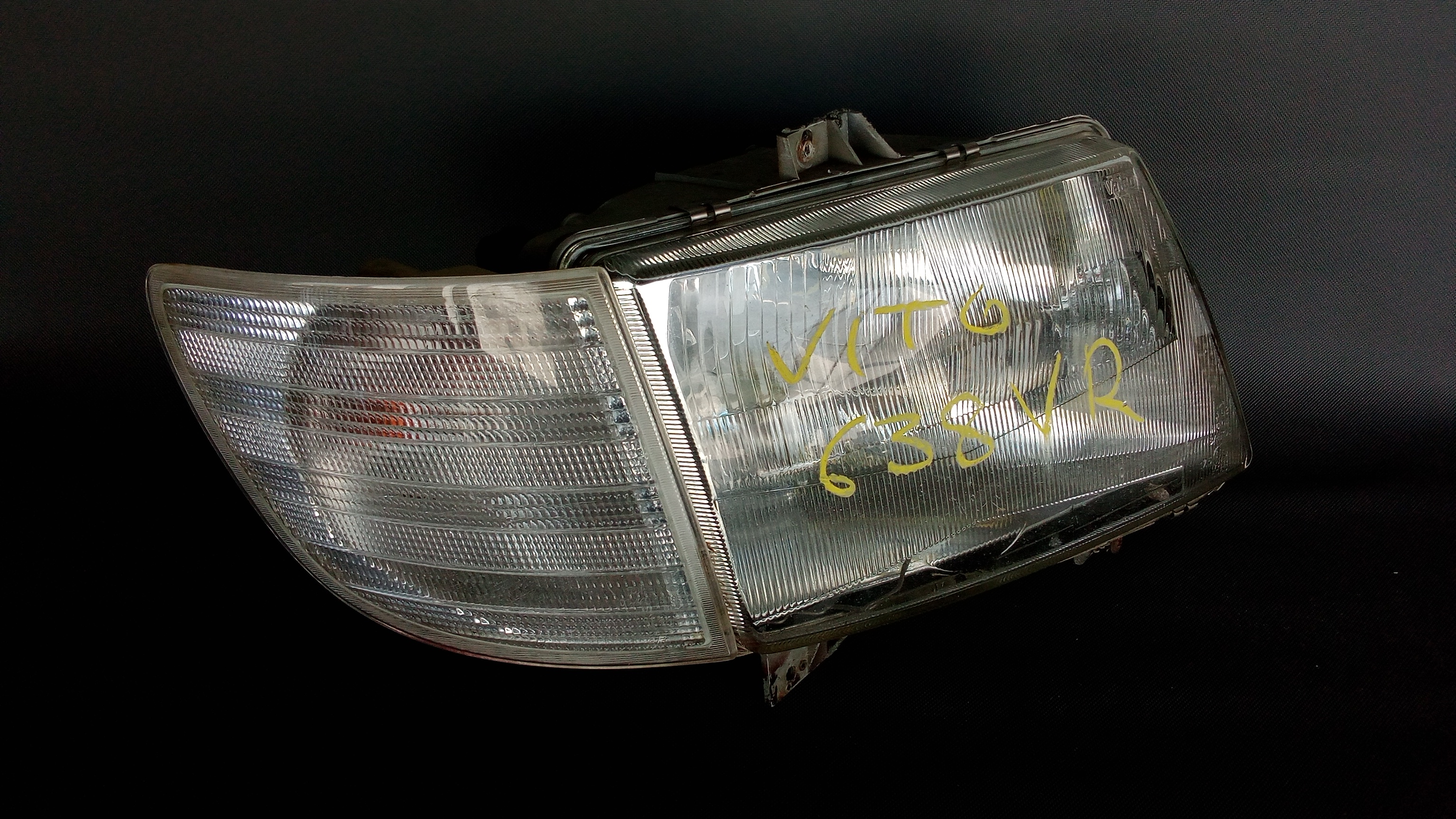 Mercedes W638 Vito V-Klasse Scheinwerfer Lampe Rechts Re  A6388200161 A6388200921 