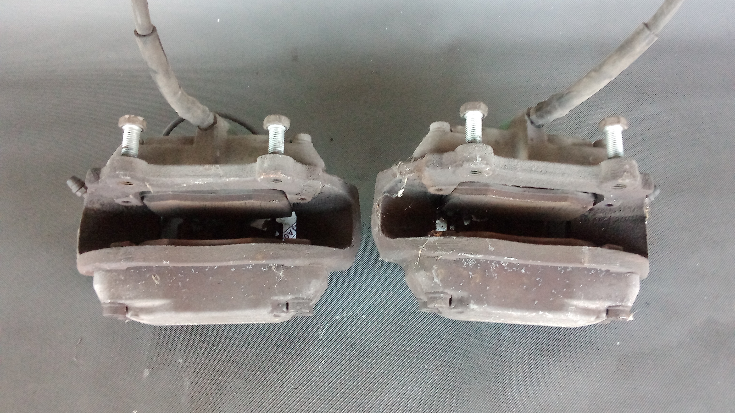 A0024202383 A0024202483 Mercedes W211 C219 Bremssattel Vorne Links + Rechts #9