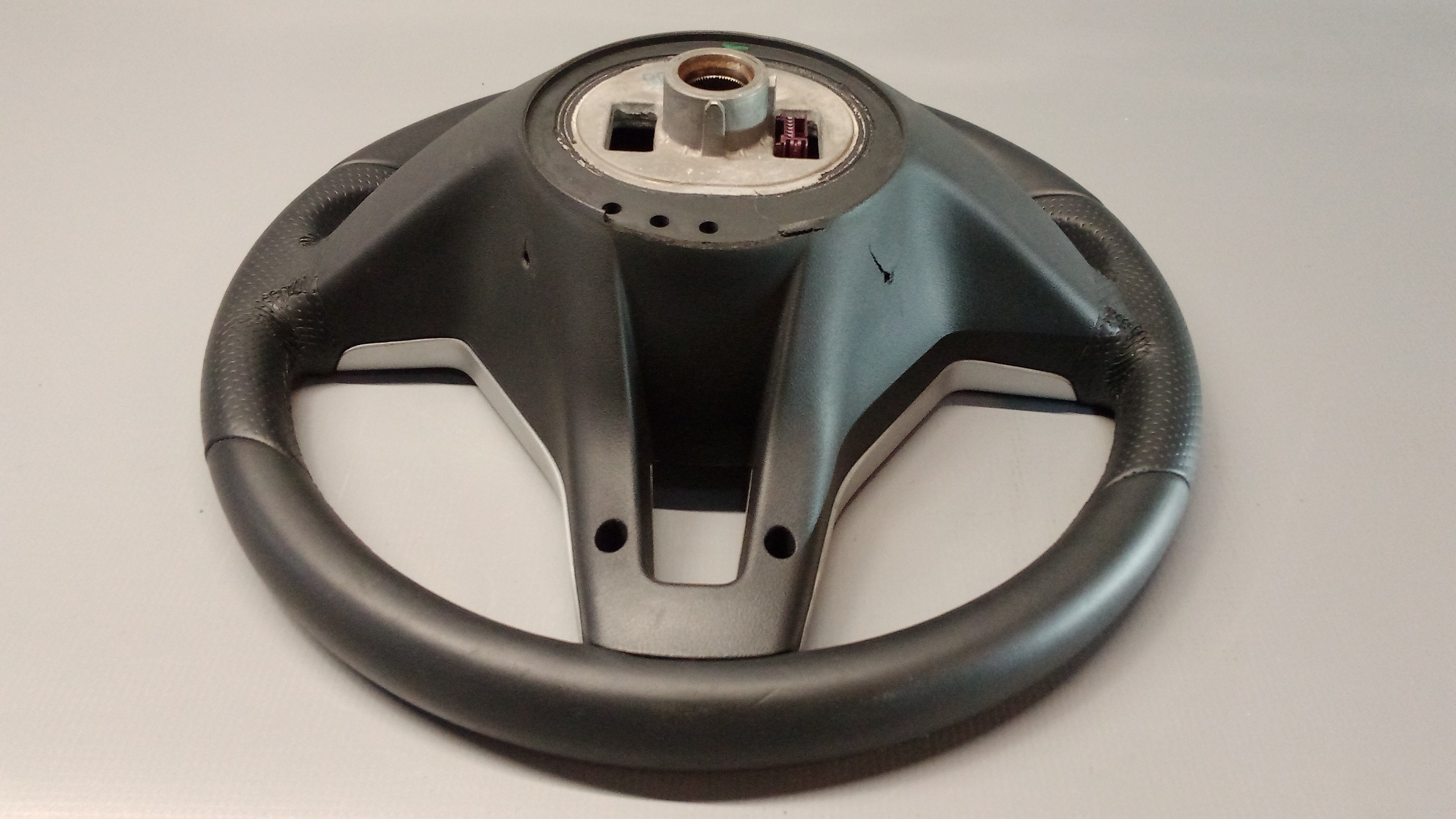 A2184600618 A2188602102 A0008605103 9116 Mercedes C218 C207 W204 Lenkrad Schwarz #F8