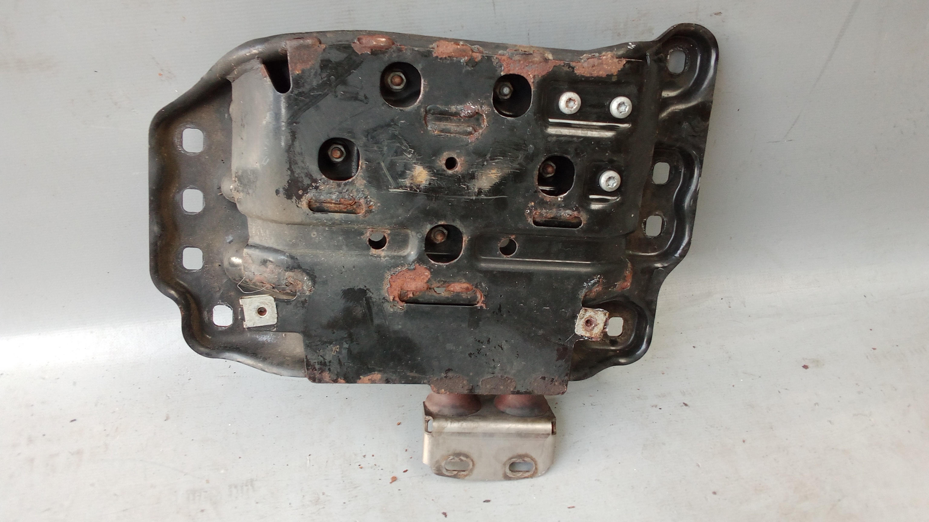 A2122404002 A2042400618 Mercedes W212 E-Klasse Motorlager Getriebelager #X7