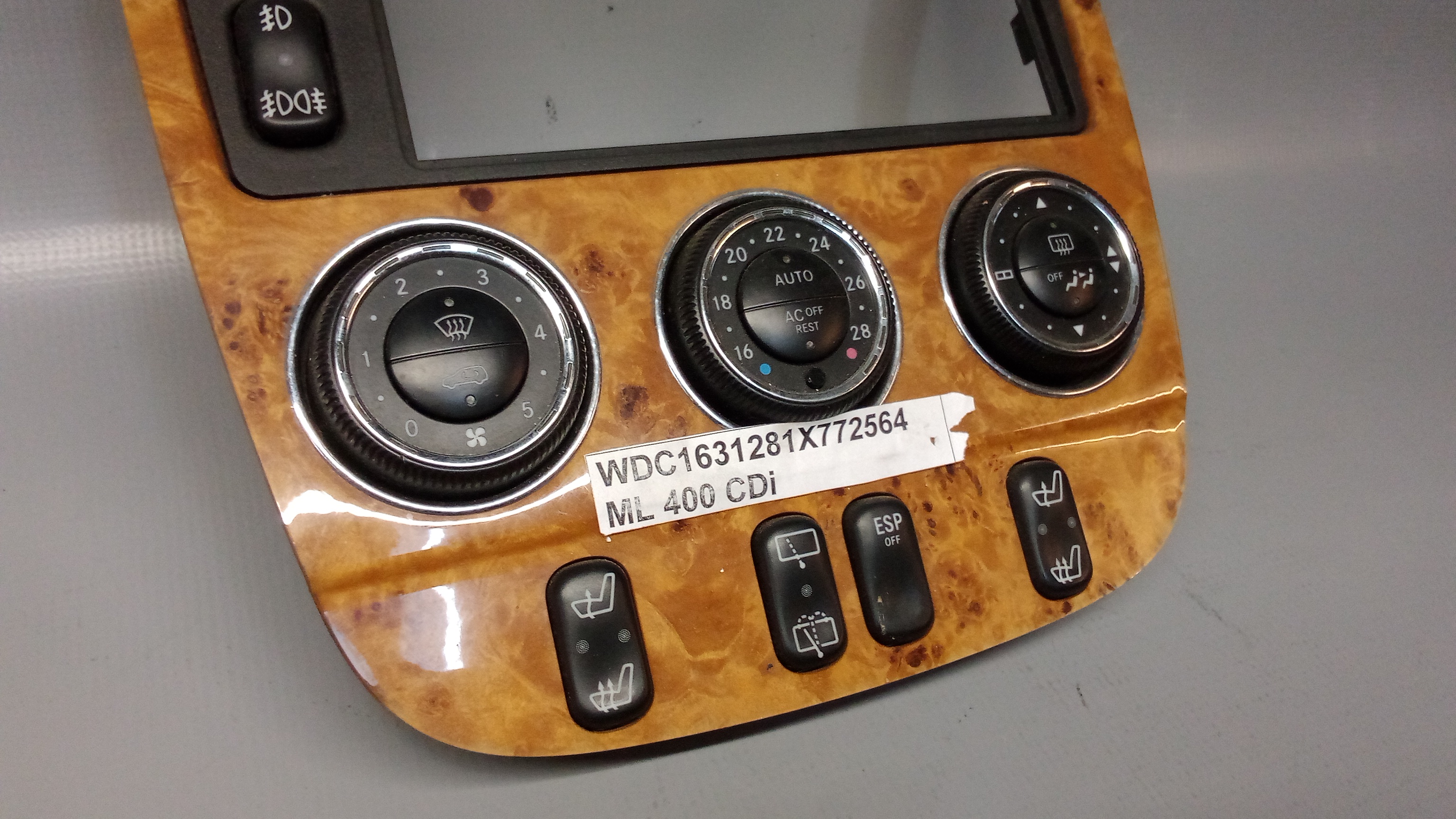 A1638204289 A1638205510 A1636803739 Mercedes W163 M-Klasse Klimabedienteil #X