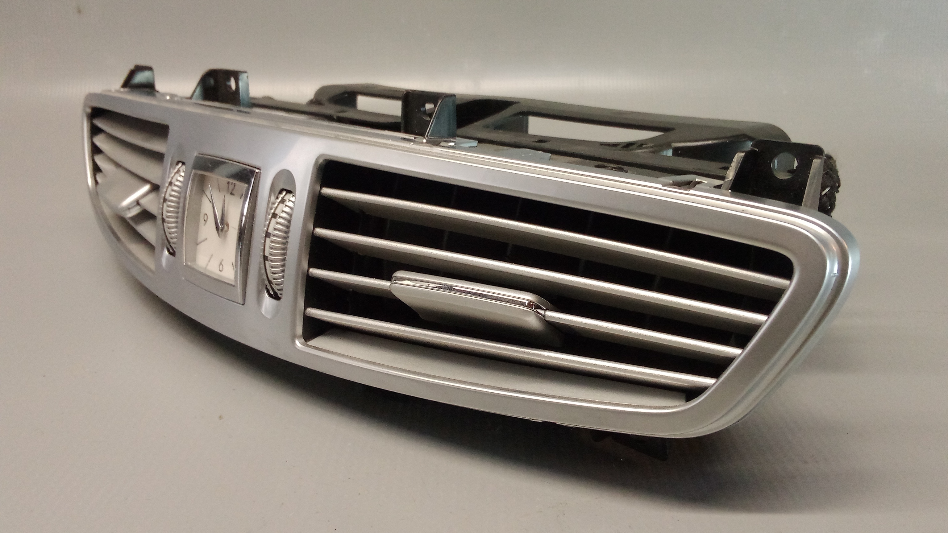 A2168300554 7J22 Mercedes C216 CLS Luftdusche Lüftungsdüse Mitte Silber #F10